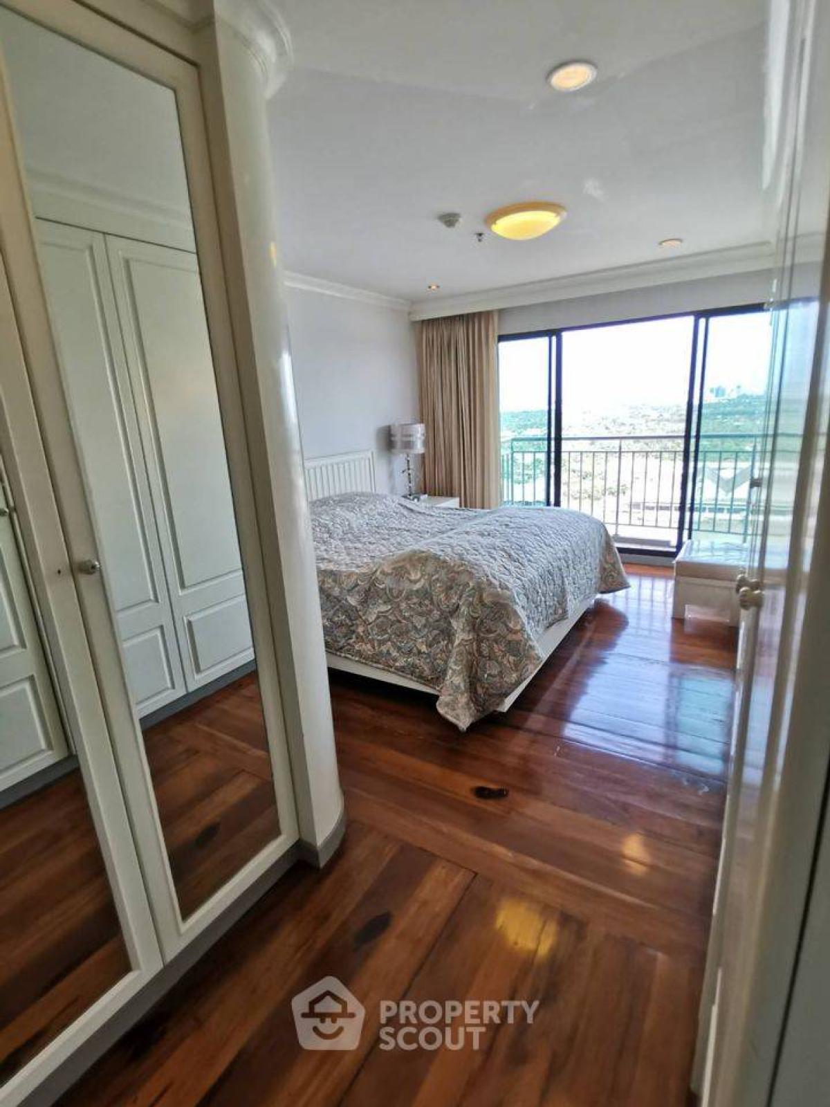 For RentCondoRama3 (Riverside),Satupadit : 3-BR Condo at Lumpini Place Narathiwat-Chaopraya close to Phra Ram 3
