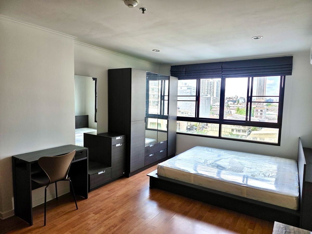 For RentCondoSapankwai,Jatujak :  ★ Lumpini ville Phahol-Sutthisarn ★ 31 sq m., 7 floor (1 bedroom, 1 bathroom), ★near BTS Saphan Khwai ★near Big C Saphan Khwai, Villa Market, JJ Ma★ Many amenities★ Complete electrical appliances