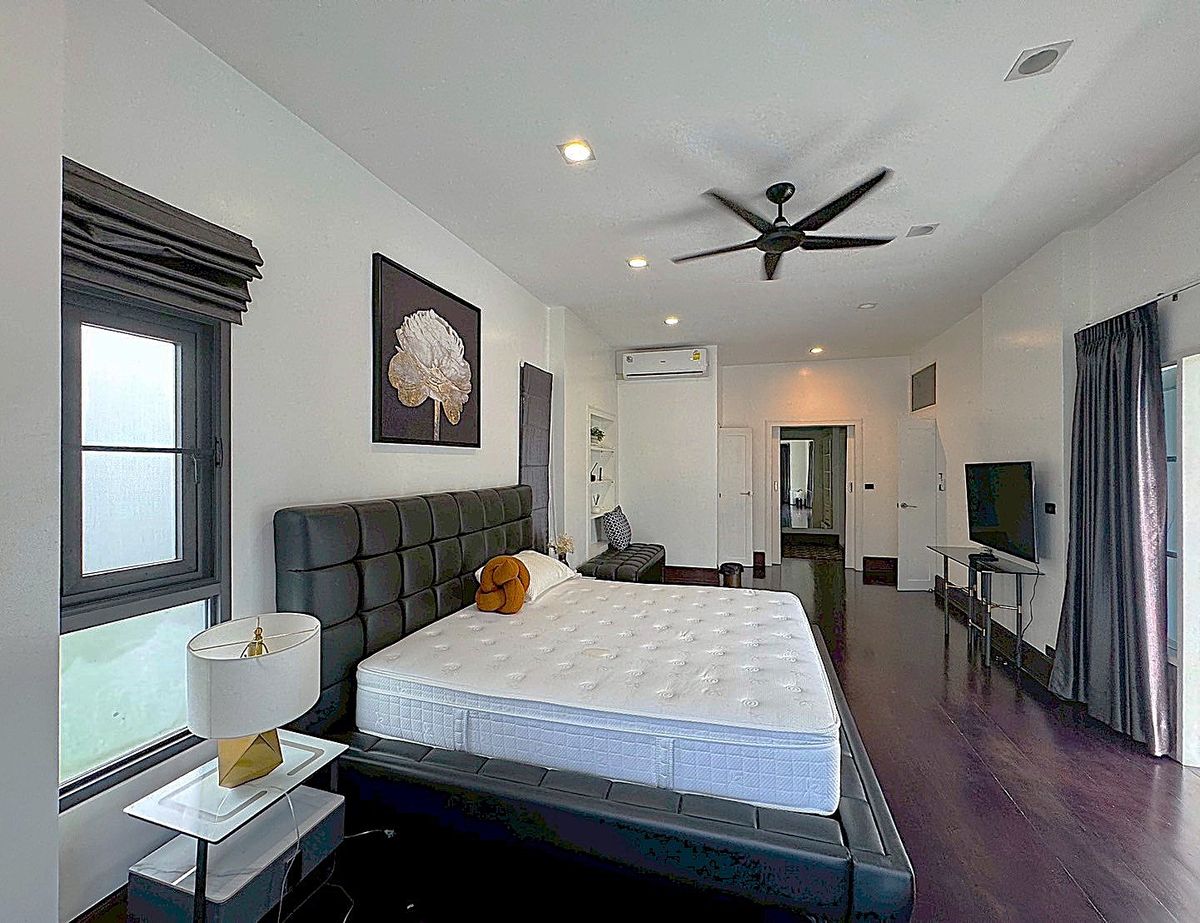 For RentHouseSukhumvit, Asoke, Thonglor : Luxury house with private swimming pool in the heart of Thonglor ** NO CO-AGENT ** 