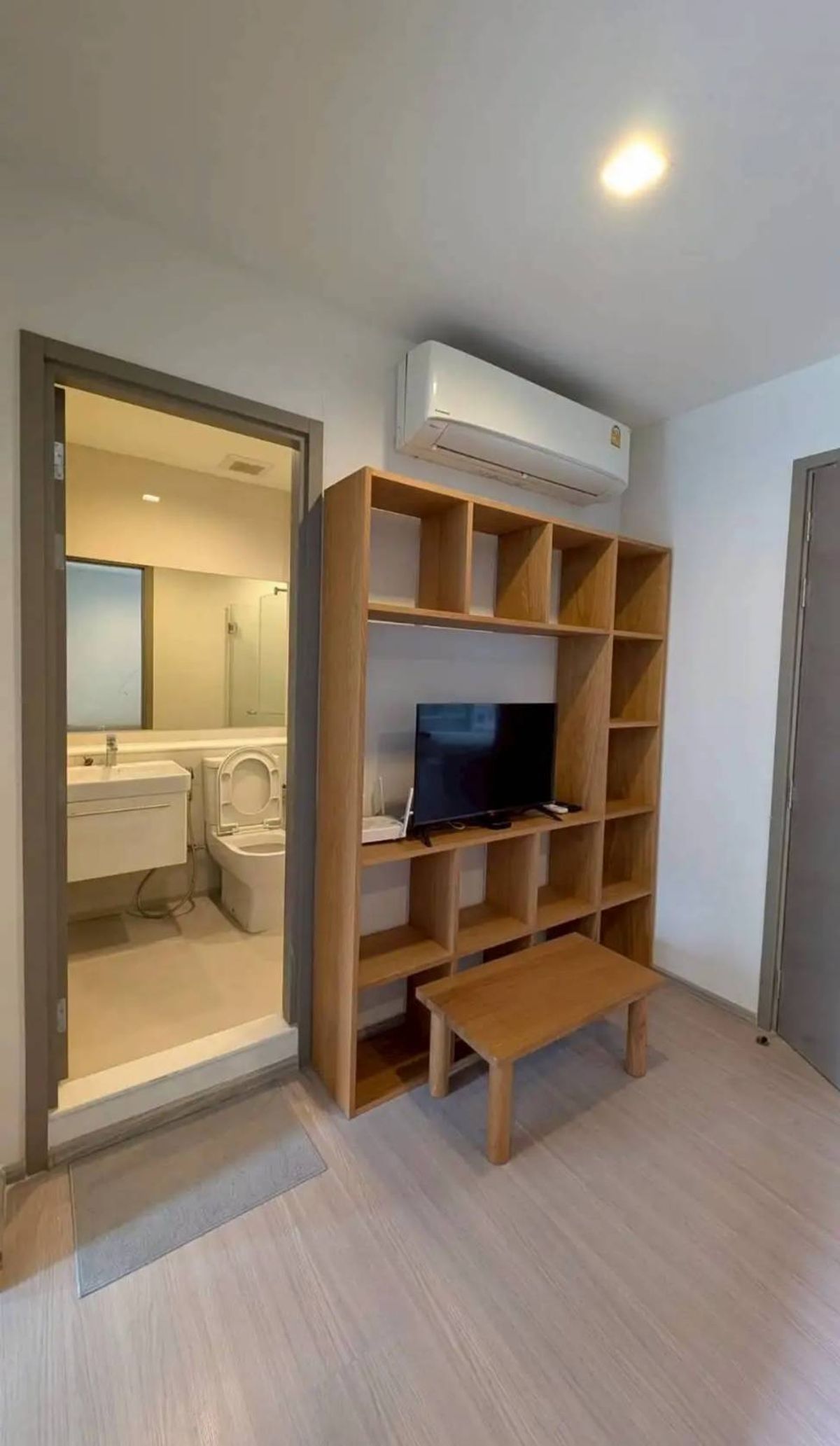 ให้เช่าคอนโดพระราม 9 เพชรบุรีตัดใหม่ RCA : ให้เช่า ✨ Life Asoke Hype ✨ ใกล้ MRT พระราม 9 เฟอร์นิเจอร์ และ เครื่องใช้ไฟฟ้าครบ 