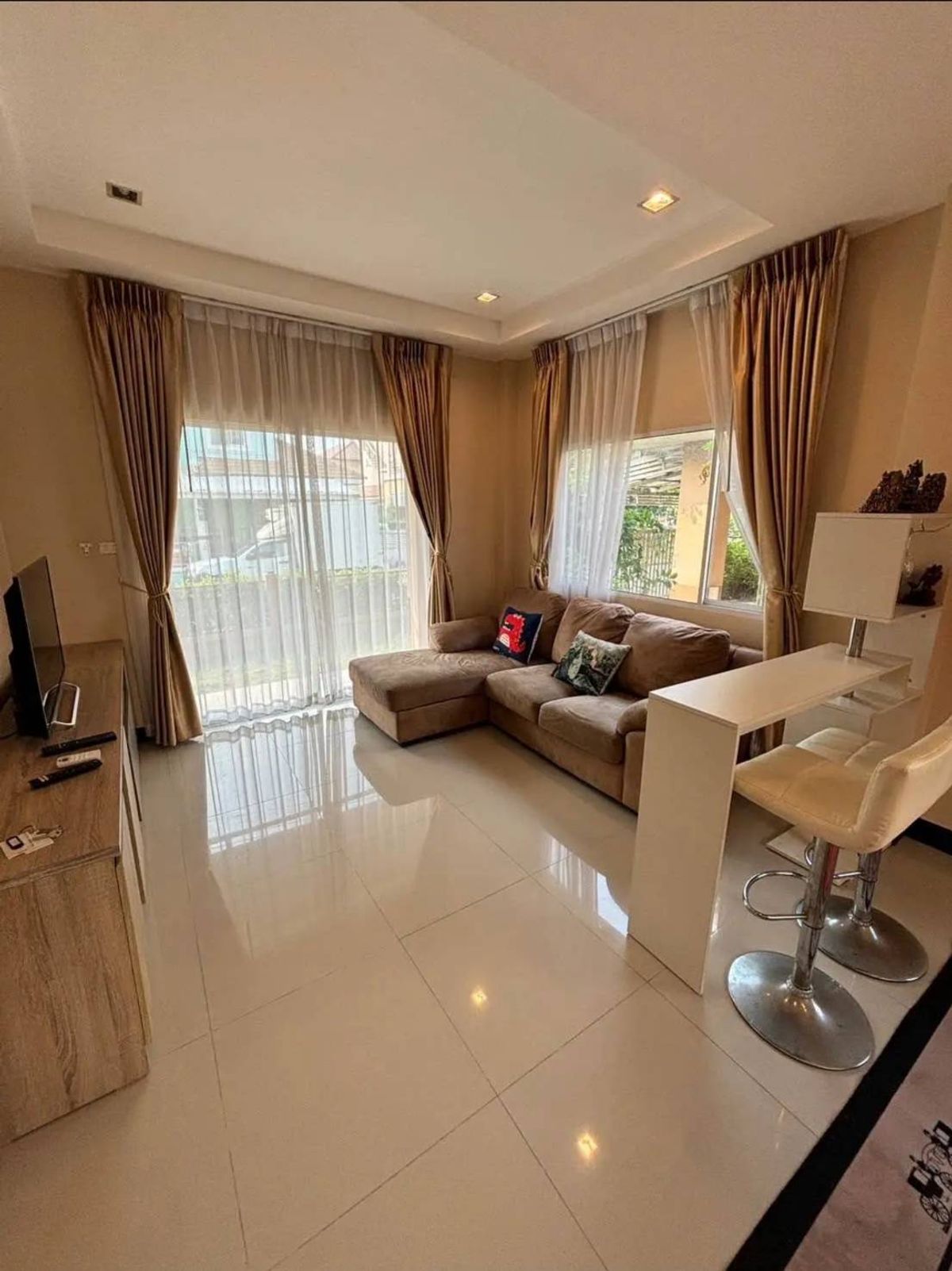 ให้เช่าบ้านนวมินทร์ รามอินทรา : บ้านเดี่ยวให้เช่า ✨ Lanceo Ramintra-Nawamin ✨ 3 ห้องนอน 2 ห้องน้ำ เฟอร์นิเจอร์ และ เครื่องใช้ไฟฟ้าครบ เลี้ยงสัตว์ได้!