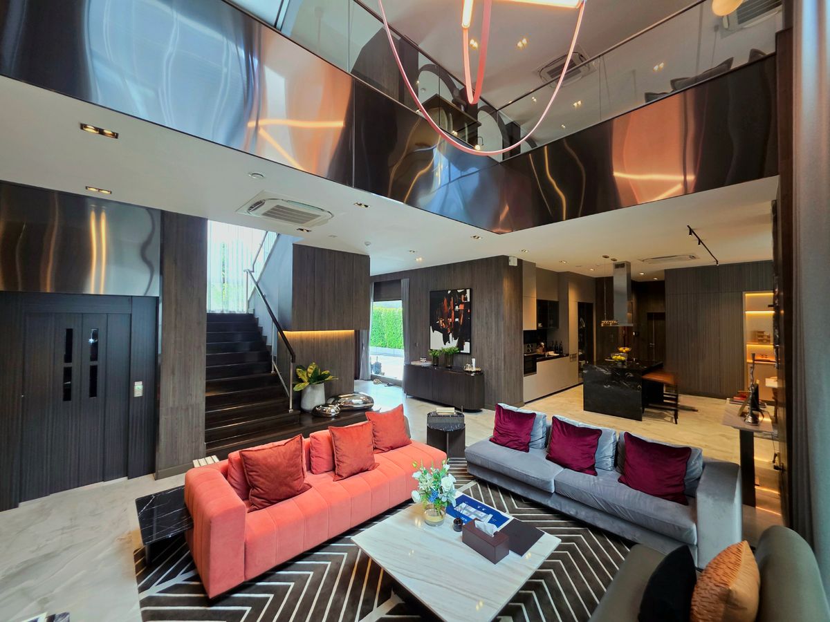 ขายบ้านเลียบทางด่วนรามอินทรา : 95E1 – Ninety Five East One 📞 092-690-5445 Curated Show Villa 846 ตร.ม. 160 Mb. พร้อม Man Cave Private Garage  Flagship Urban Sanctuary in Bangkok 