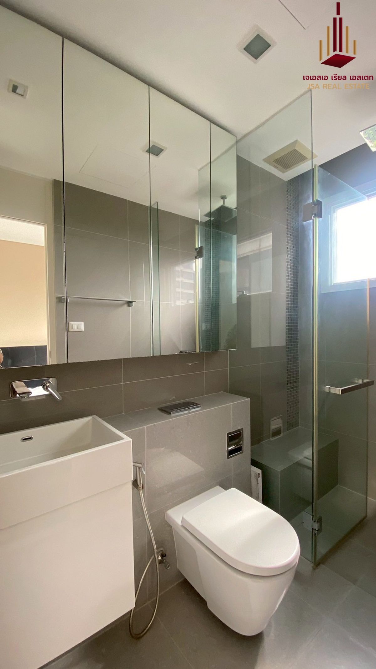 For SaleCondoLadprao, Central Ladprao : ✨ For Sale: The Saint Residences Condo ✨ 💰 Only 5,100,000 THB