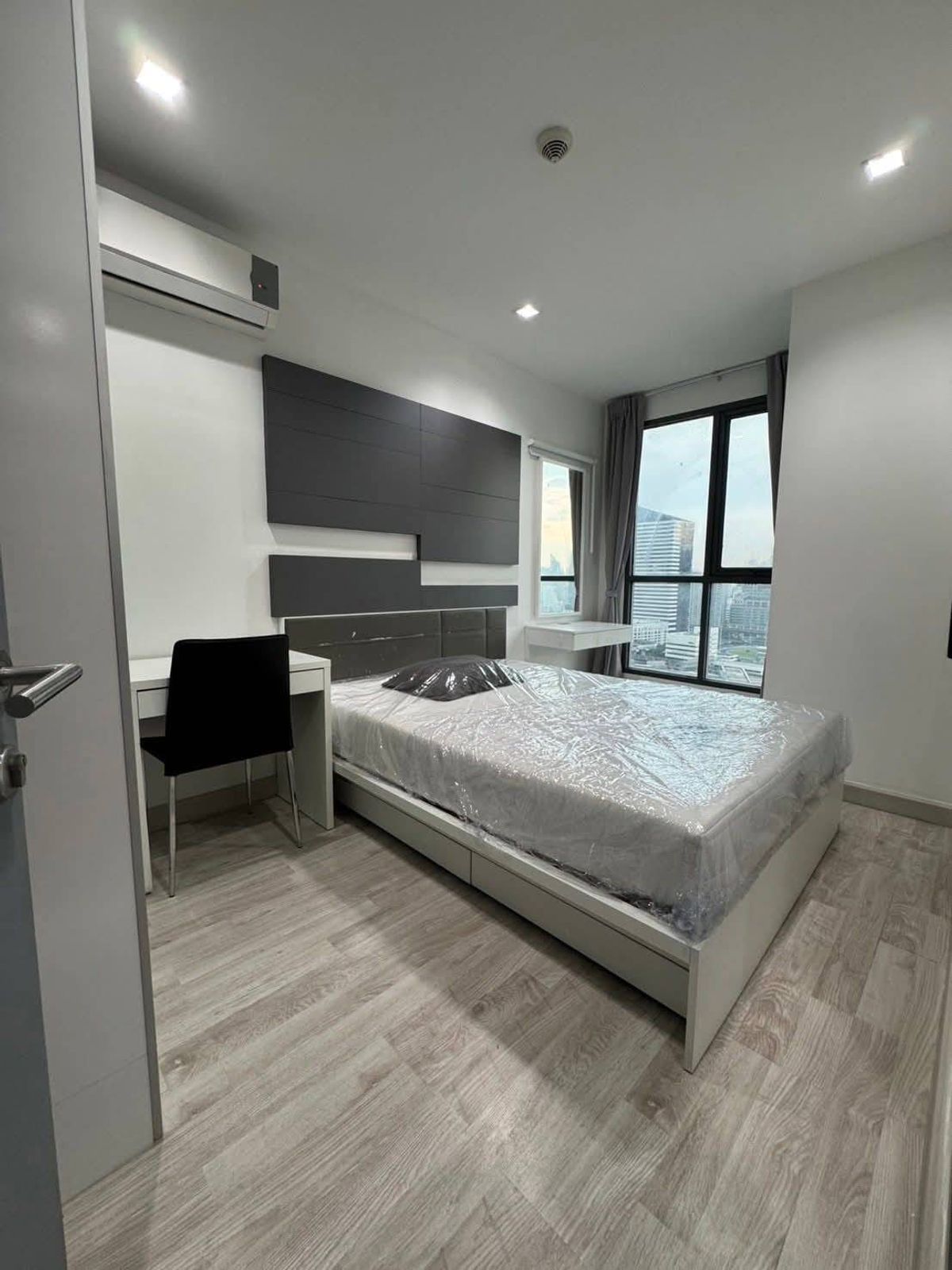 ให้เช่าคอนโดพระราม 9 เพชรบุรีตัดใหม่ RCA : ให้เช่า 📍 IDEO Mobi Rama 9 📍เฟอร์นิเจอร์ และ เครื่องใช้ไฟฟ้าครบ ใกล้ MRT พระราม 9