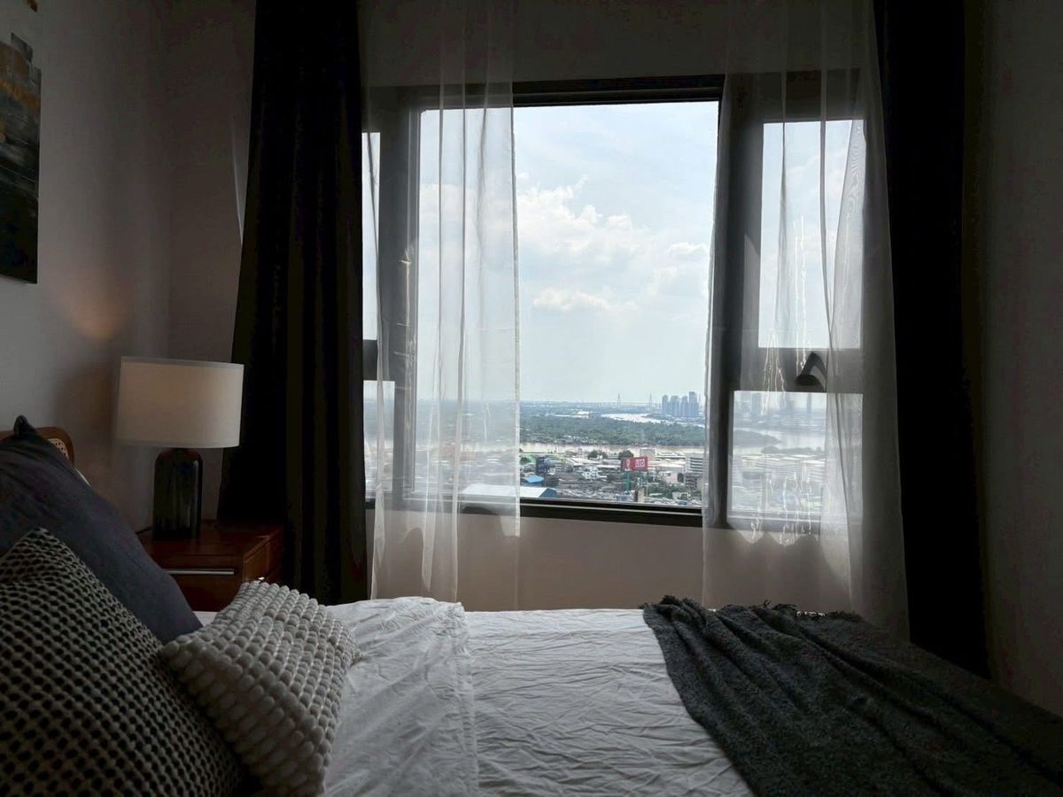 CondoKhlongtoei, Kluaynamthai : SALE or RENT ✨ Life Asoke–Rama 4 | 1 Bed 1 Bath | Near MRT Queen Sirikit
