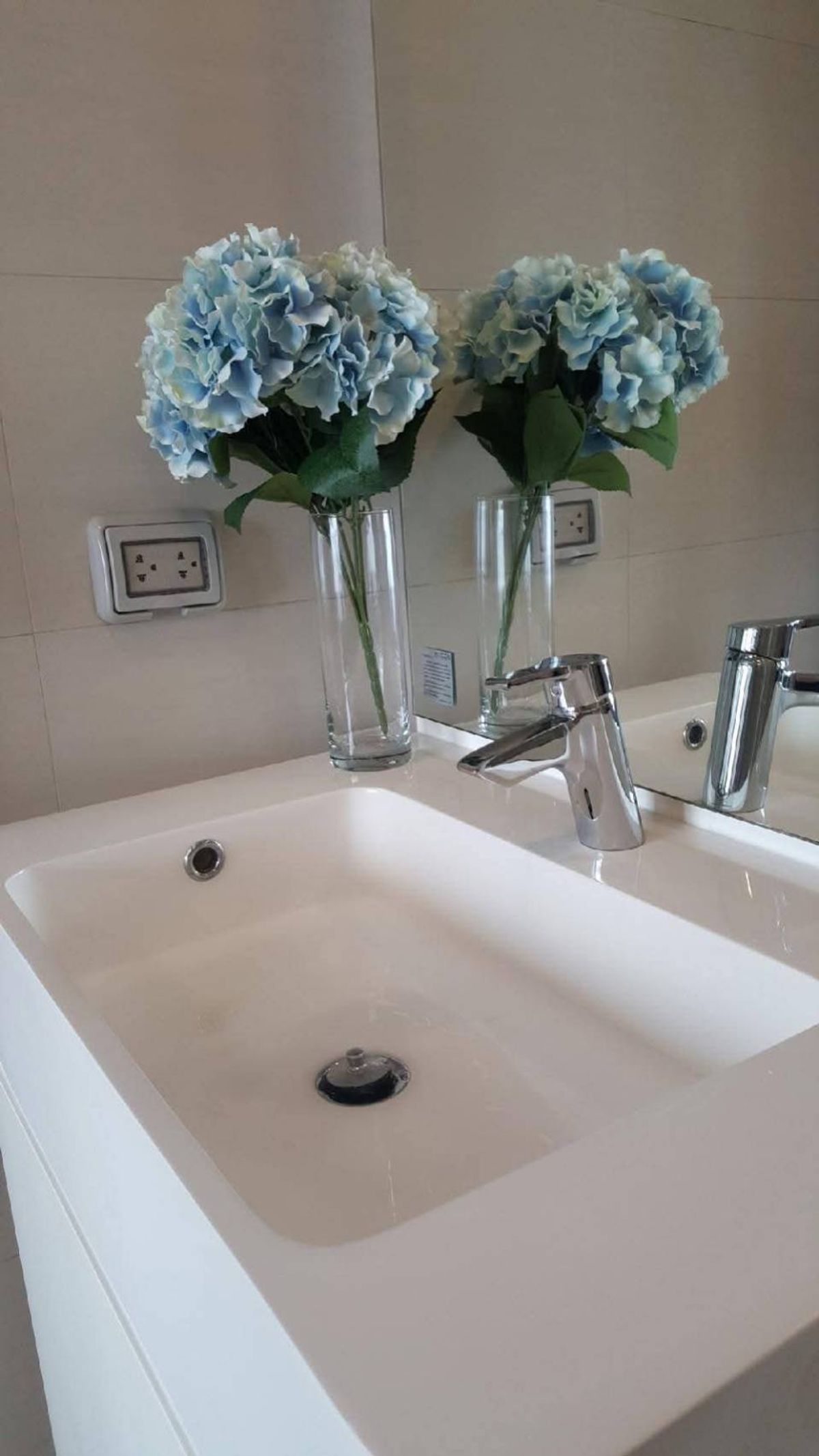 ให้เช่าคอนโดพระราม 9 เพชรบุรีตัดใหม่ RCA : ให้เช่า 📍 Condolette Midst Rama 9 📍 เฟอร์นิเจอร์ และ เครื่องใช้ไฟฟ้าครบ วิวสระว่ายน้ำ