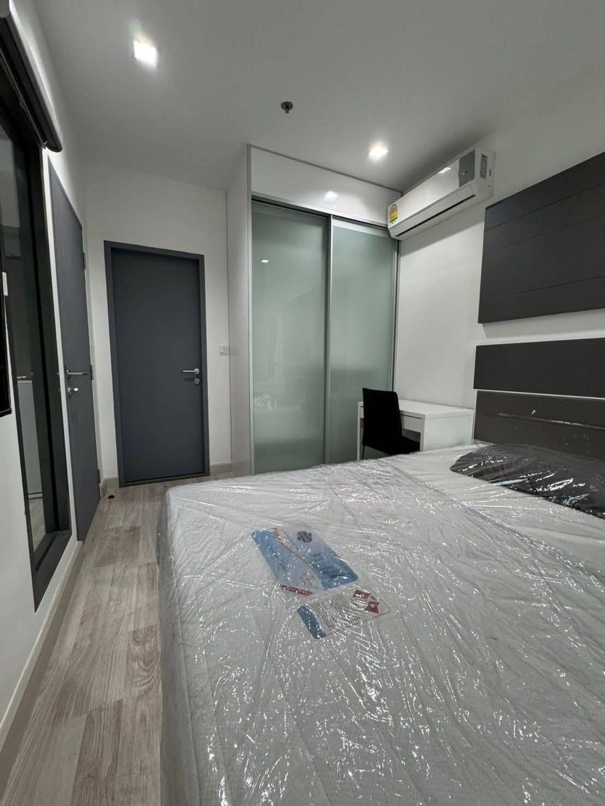 ให้เช่าคอนโดพระราม 9 เพชรบุรีตัดใหม่ RCA : ให้เช่า 📍 IDEO Mobi Rama 9 📍เฟอร์นิเจอร์ และ เครื่องใช้ไฟฟ้าครบ ใกล้ MRT พระราม 9