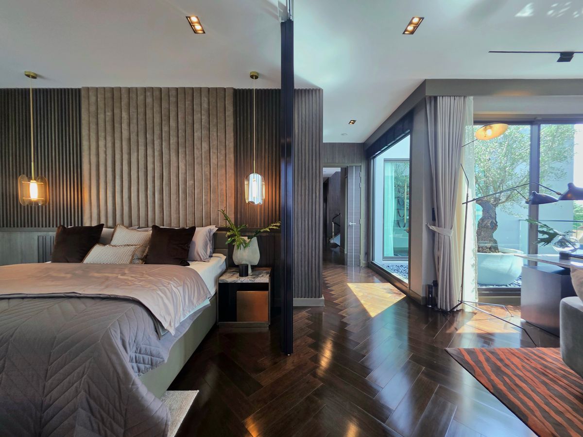 ขายบ้านเลียบทางด่วนรามอินทรา : 95E1 – Ninety Five East One 📞 092-690-5445 Signature Collection ราคาเริ่มต้น 80 ลบ. ที่สุดของ Prime Location ย่านเลียบทางด่วนเอกมัย‑รามอินทรา