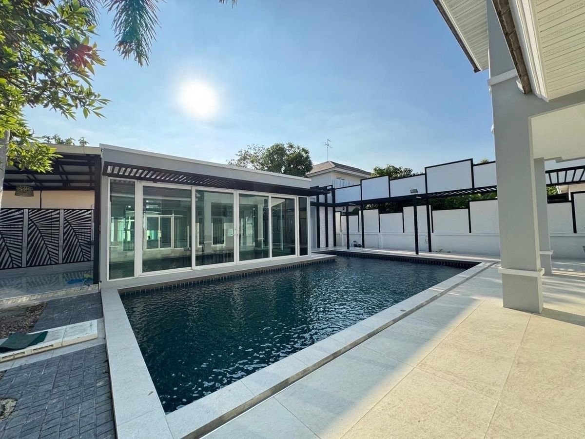 For RentHouseLadkrabang, Suwannaphum Airport : 🔥ปล่อยเช่า   หมู่บ้านเพอร์เฟค มาสเตอร์พีช พระราม9 🏘️
🎉 บ้านเสร็จพร้อมอยู่ เฟอร์ทั้งหลัง พร้อมสระว่ายน้ำ  🌊