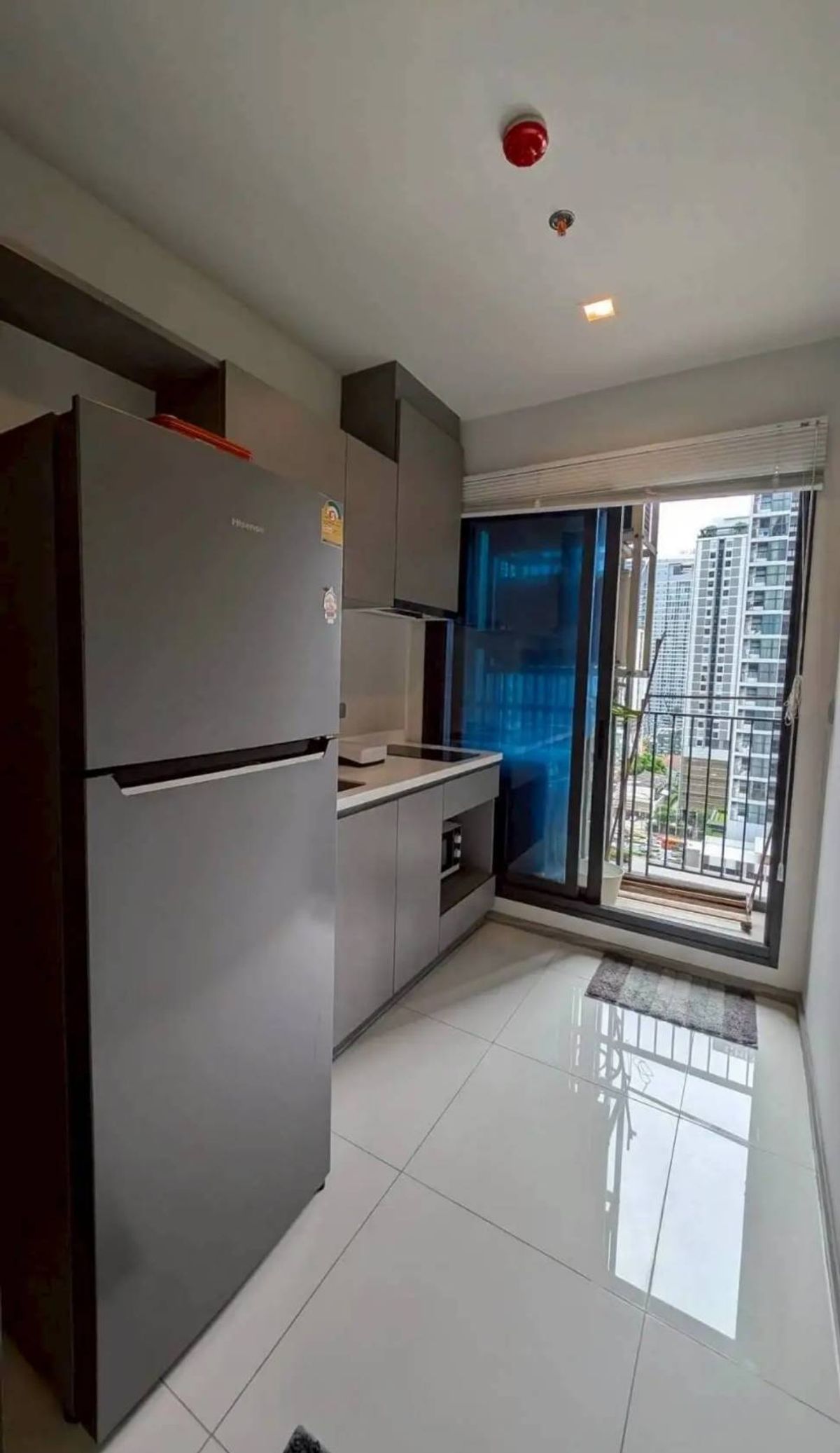 ให้เช่าคอนโดพระราม 9 เพชรบุรีตัดใหม่ RCA : ให้เช่า ✨ Life Asoke Hype ✨ ใกล้ MRT พระราม 9 เฟอร์นิเจอร์ และ เครื่องใช้ไฟฟ้าครบ 