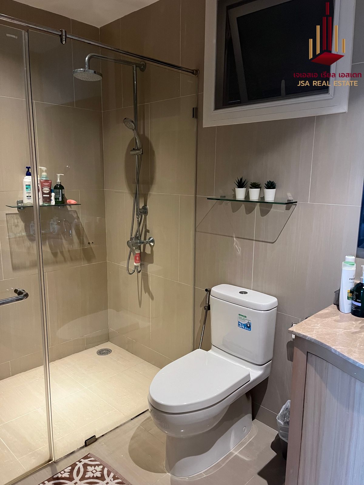 ขายคอนโดสาทร นราธิวาส : ✨ For Sale: The Empire Place Condo ✨  💰 Only 20,500,000 THB