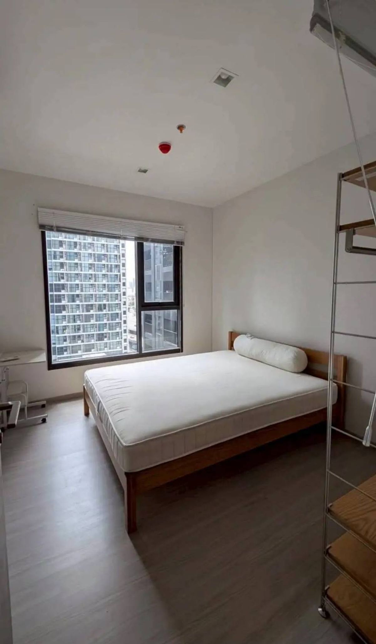 ให้เช่าคอนโดพระราม 9 เพชรบุรีตัดใหม่ RCA : ให้เช่า ✨ Life Asoke Hype ✨ ใกล้ MRT พระราม 9 เฟอร์นิเจอร์ และ เครื่องใช้ไฟฟ้าครบ 