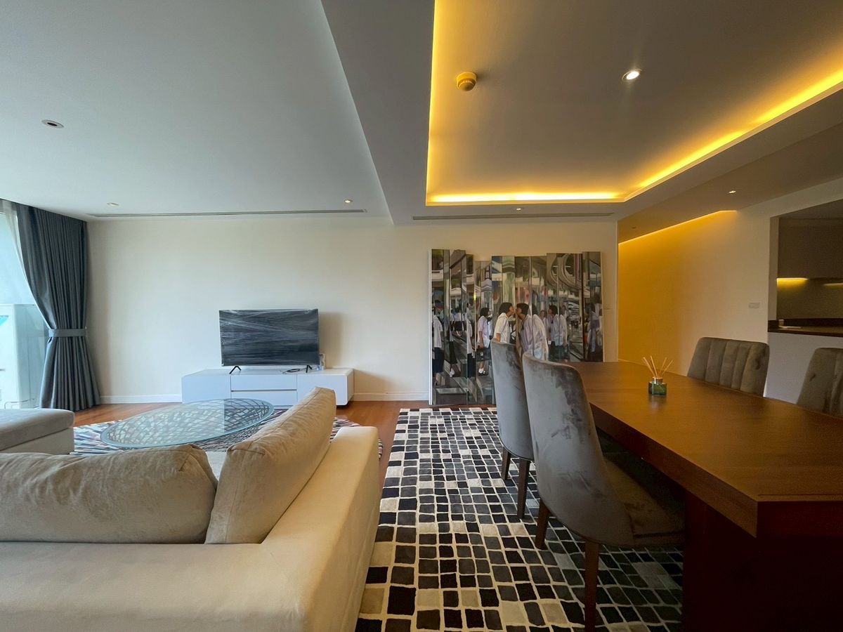 ให้เช่าคอนโดสุขุมวิท อโศก ทองหล่อ : ให้เช่าคอนโด Low rise 2 ห้องนอน ในซอย ทองหล่อ