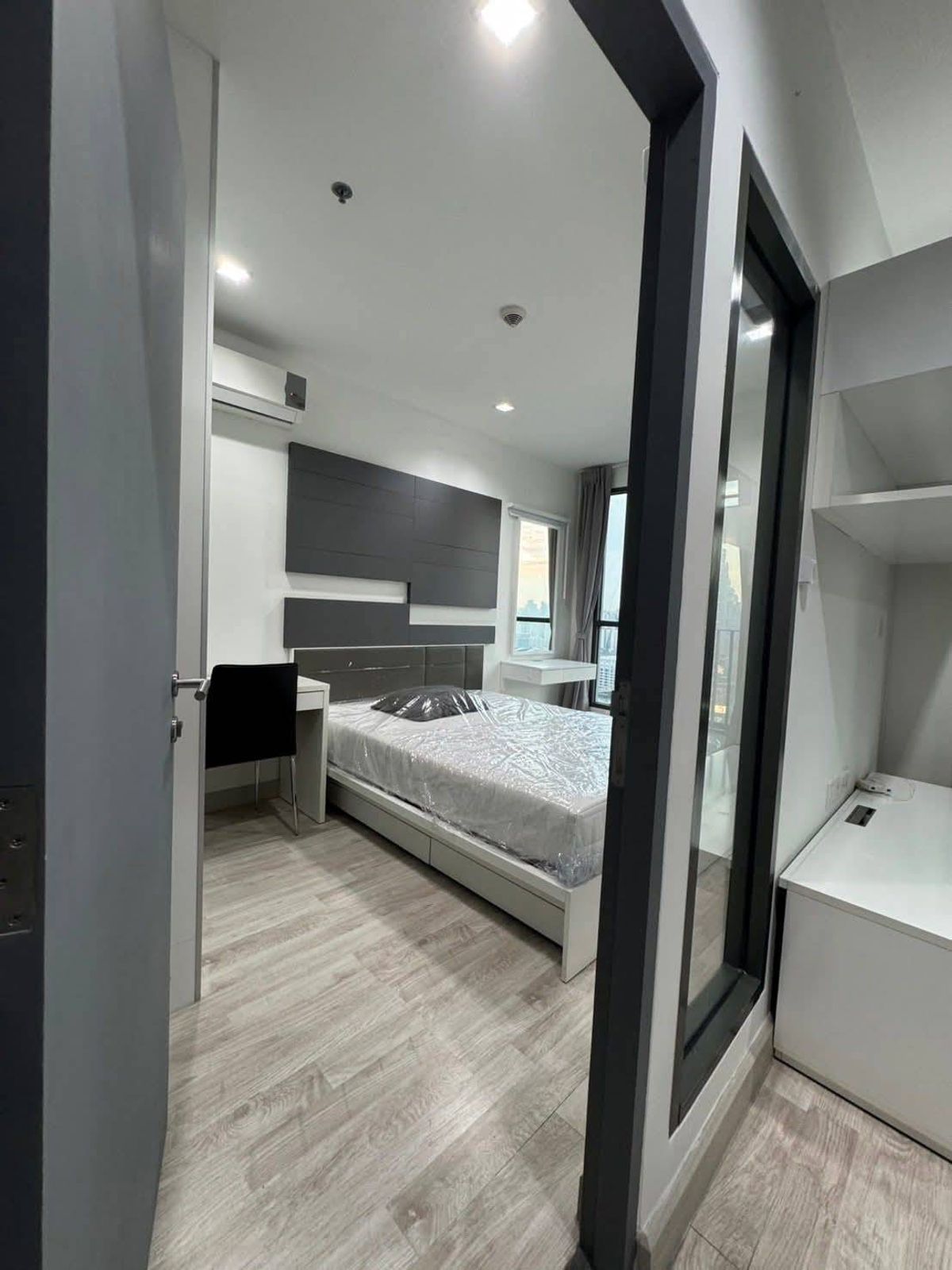 ให้เช่าคอนโดพระราม 9 เพชรบุรีตัดใหม่ RCA : ให้เช่า 📍 IDEO Mobi Rama 9 📍เฟอร์นิเจอร์ และ เครื่องใช้ไฟฟ้าครบ ใกล้ MRT พระราม 9