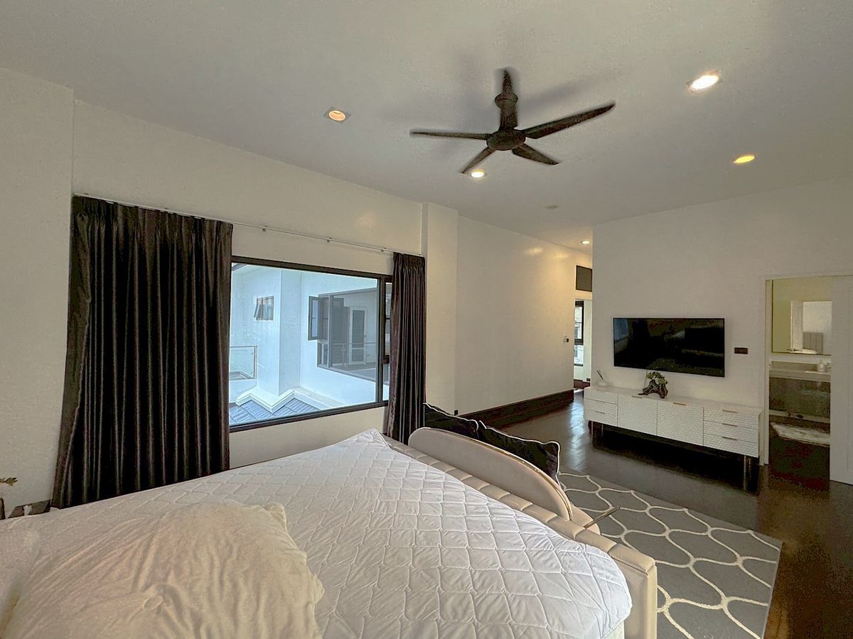 For RentHouseSukhumvit, Asoke, Thonglor : Luxury house with private swimming pool in the heart of Thonglor ** NO CO-AGENT ** 