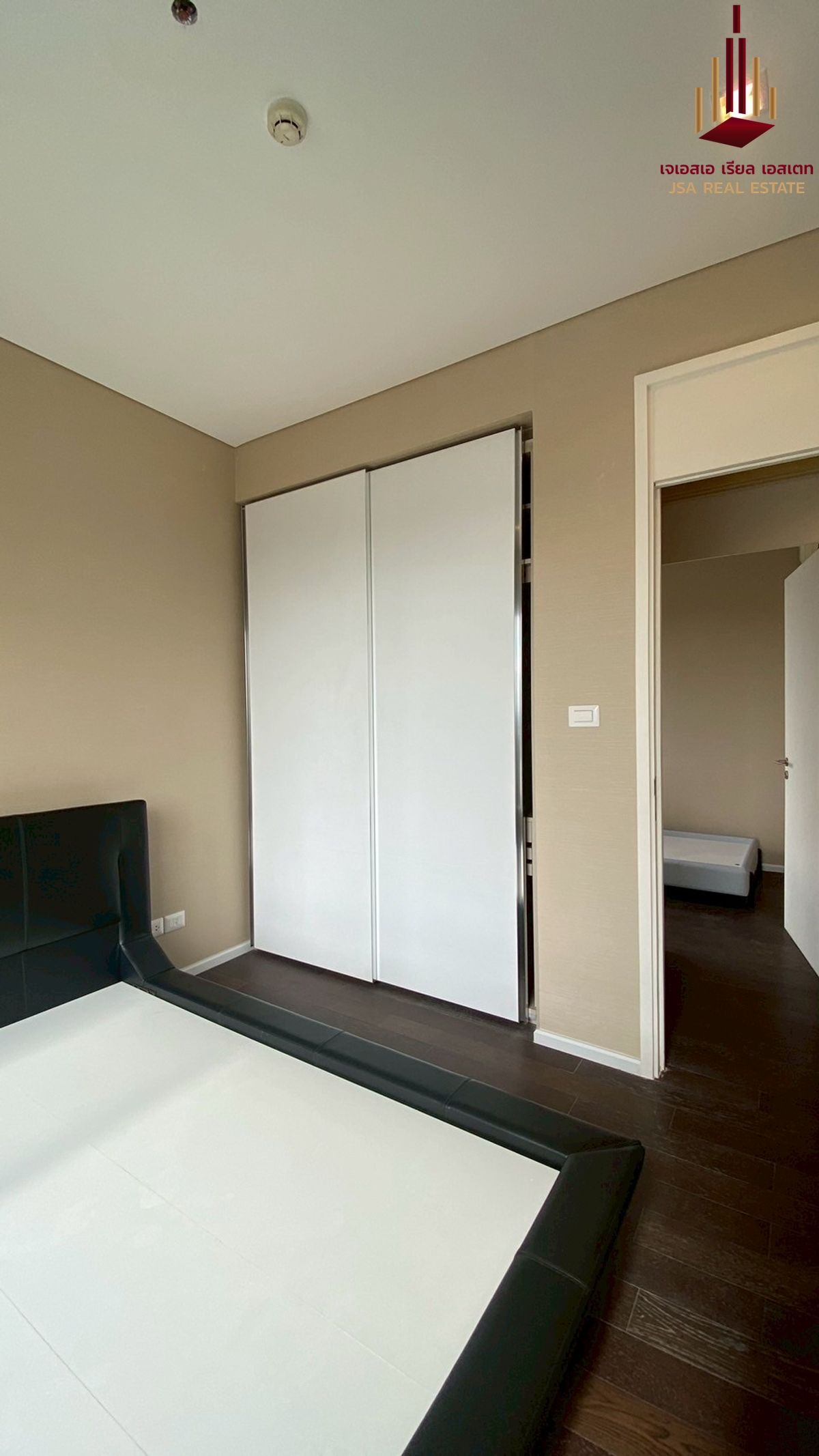 For SaleCondoLadprao, Central Ladprao : ✨ For Sale: The Saint Residences Condo ✨ 💰 Only 5,100,000 THB