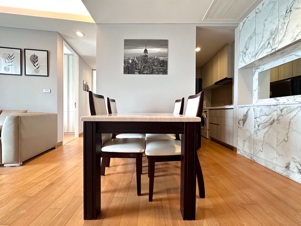 For RentCondoSukhumvit, Asoke, Thonglor : 🔥Urgent Rental🔥 The Lumpini 24, fully furnished and ready to move in, near BTS Phrom Phong.