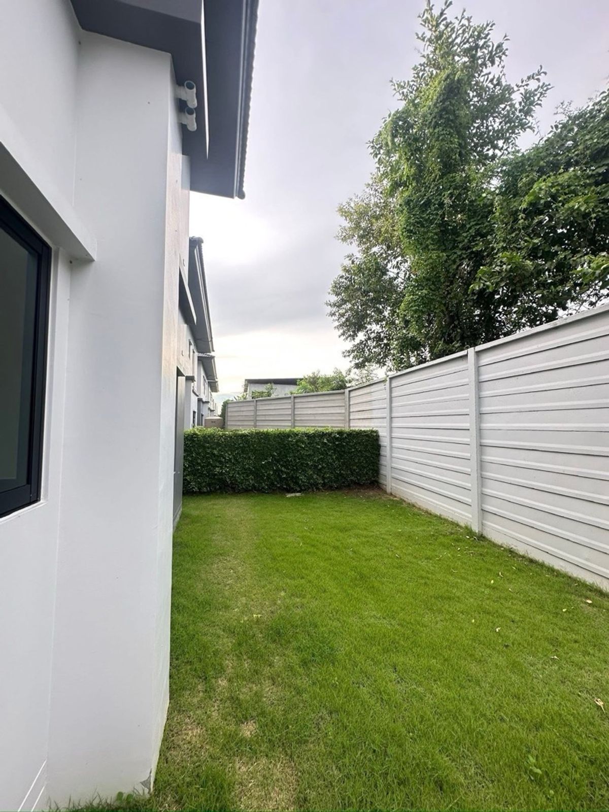 ขายบ้านนนทบุรี บางใหญ่ บางบัวทอง : 🔥ขายด่วน🔥แกรนด์ บริทาเนีย ราชพฤกษ์-แจ้งวัฒนะ บ้านหลังใหญ่ ลานกว้าง พร้อมเข้าพักอาศัยแล้ว ใกล้ Central แจ้งวัฒนะ และ Central Westgate