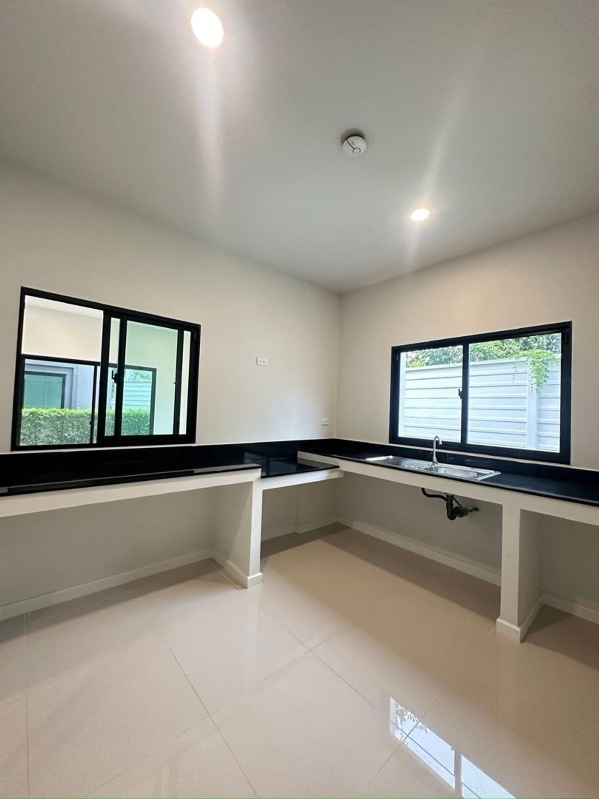 ขายบ้านนนทบุรี บางใหญ่ บางบัวทอง : 🔥ขายด่วน🔥แกรนด์ บริทาเนีย ราชพฤกษ์-แจ้งวัฒนะ บ้านหลังใหญ่ ลานกว้าง พร้อมเข้าพักอาศัยแล้ว ใกล้ Central แจ้งวัฒนะ และ Central Westgate