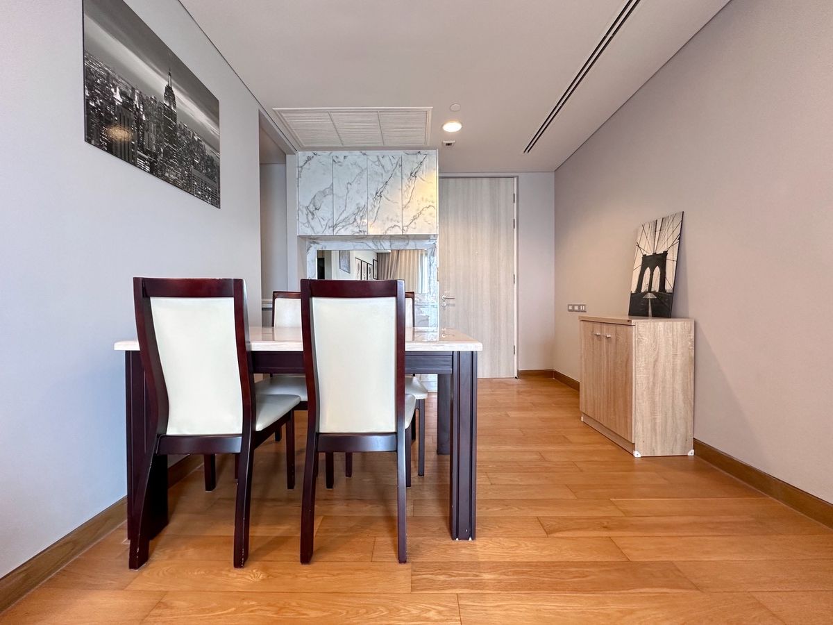 For RentCondoSukhumvit, Asoke, Thonglor : 🔥Urgent Rental🔥 The Lumpini 24, fully furnished and ready to move in, near BTS Phrom Phong.