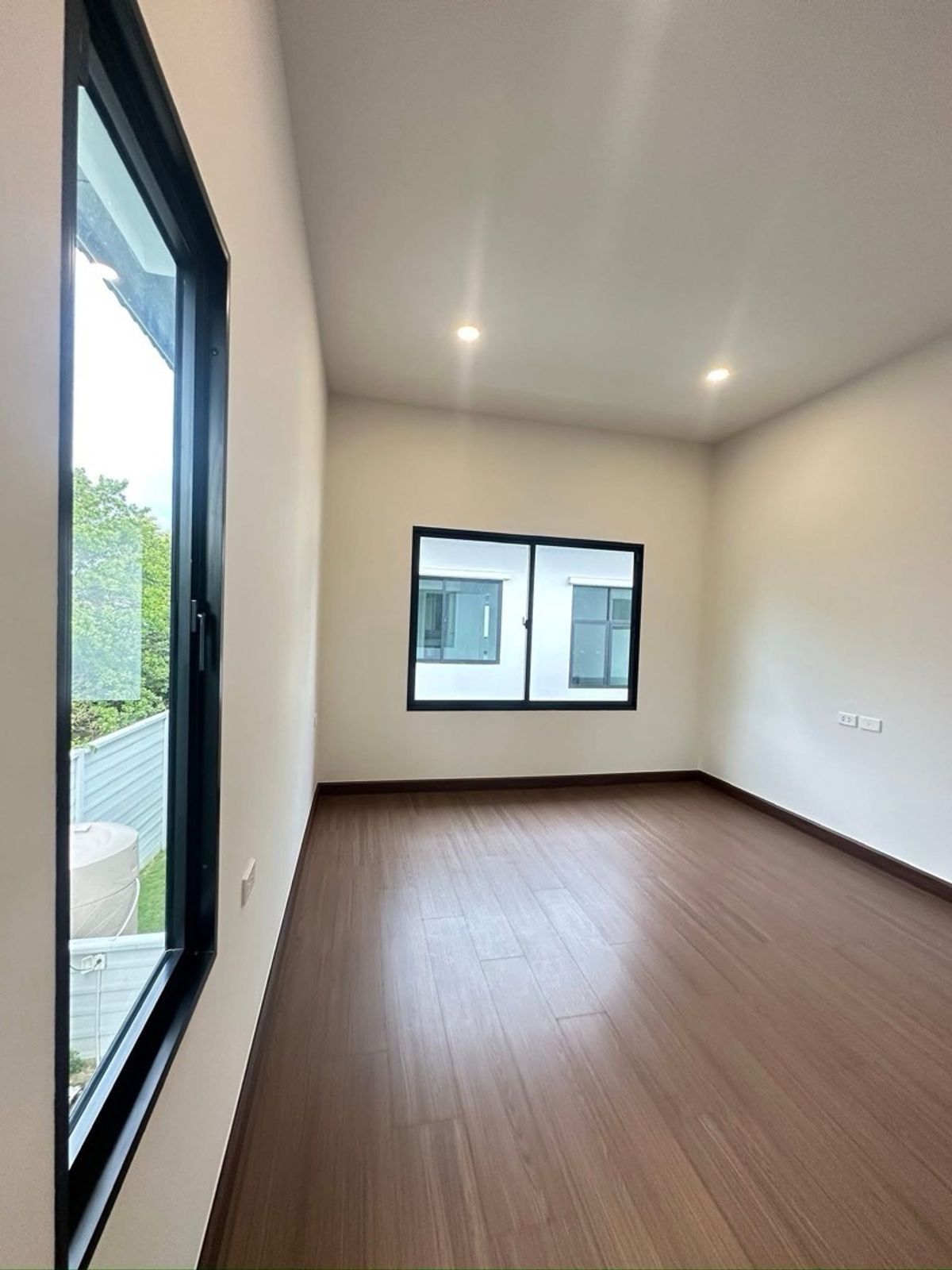 ขายบ้านนนทบุรี บางใหญ่ บางบัวทอง : 🔥ขายด่วน🔥แกรนด์ บริทาเนีย ราชพฤกษ์-แจ้งวัฒนะ บ้านหลังใหญ่ ลานกว้าง พร้อมเข้าพักอาศัยแล้ว ใกล้ Central แจ้งวัฒนะ และ Central Westgate