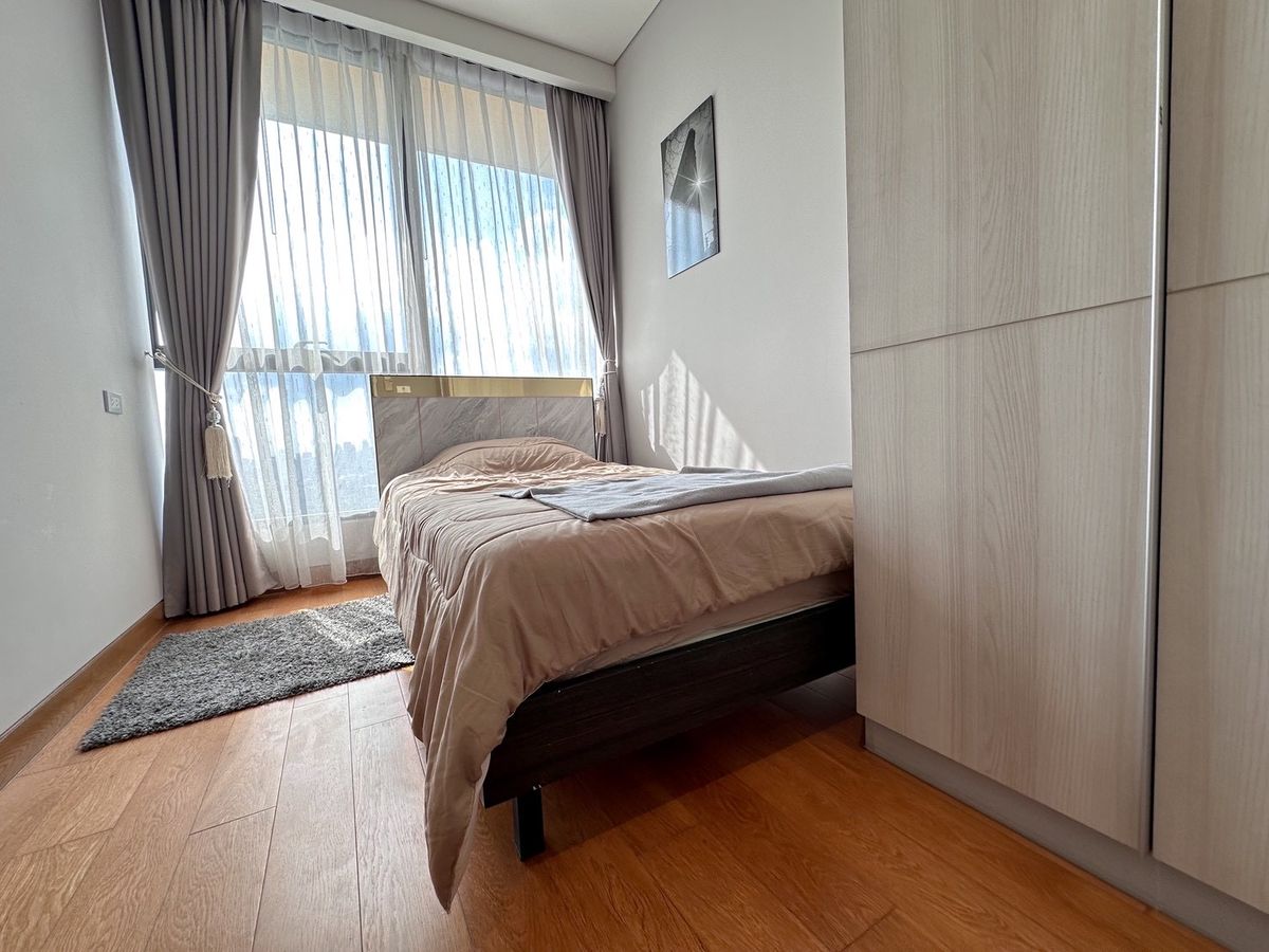 For RentCondoSukhumvit, Asoke, Thonglor : 🔥Urgent Rental🔥 The Lumpini 24, fully furnished and ready to move in, near BTS Phrom Phong.