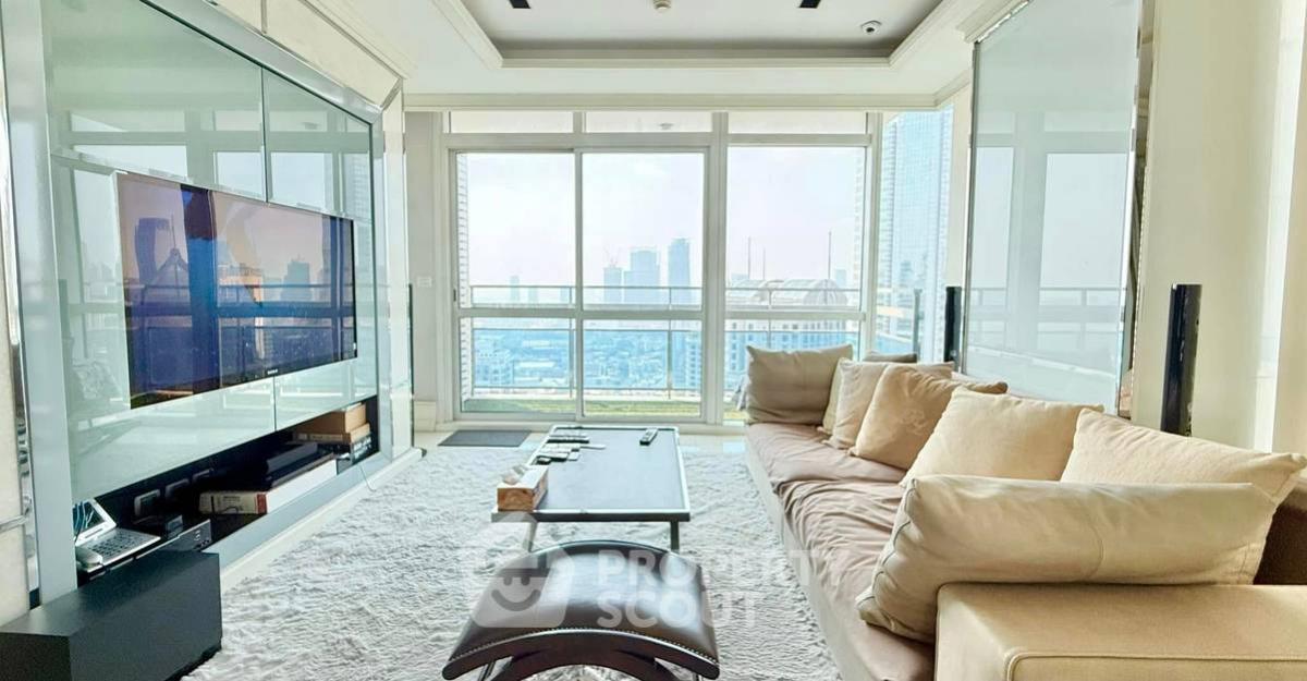 For RentCondoWitthayu, Chidlom, Langsuan, Ploenchit : 3-BR Condo at Athenee Residence near BTS Phloen Chit