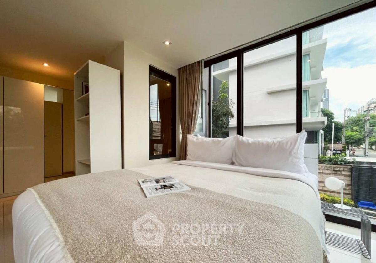 For RentCondoSukhumvit, Asoke, Thonglor : 2-BR Condo at Socio Reference 61 near BTS Thong Lor