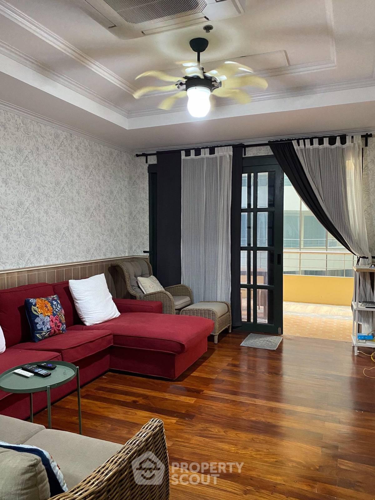 For RentCondoWongwianyai, Charoennakor : 2-BR Condo at Ban Chao Phraya Condo near MRT Hua Lamphong