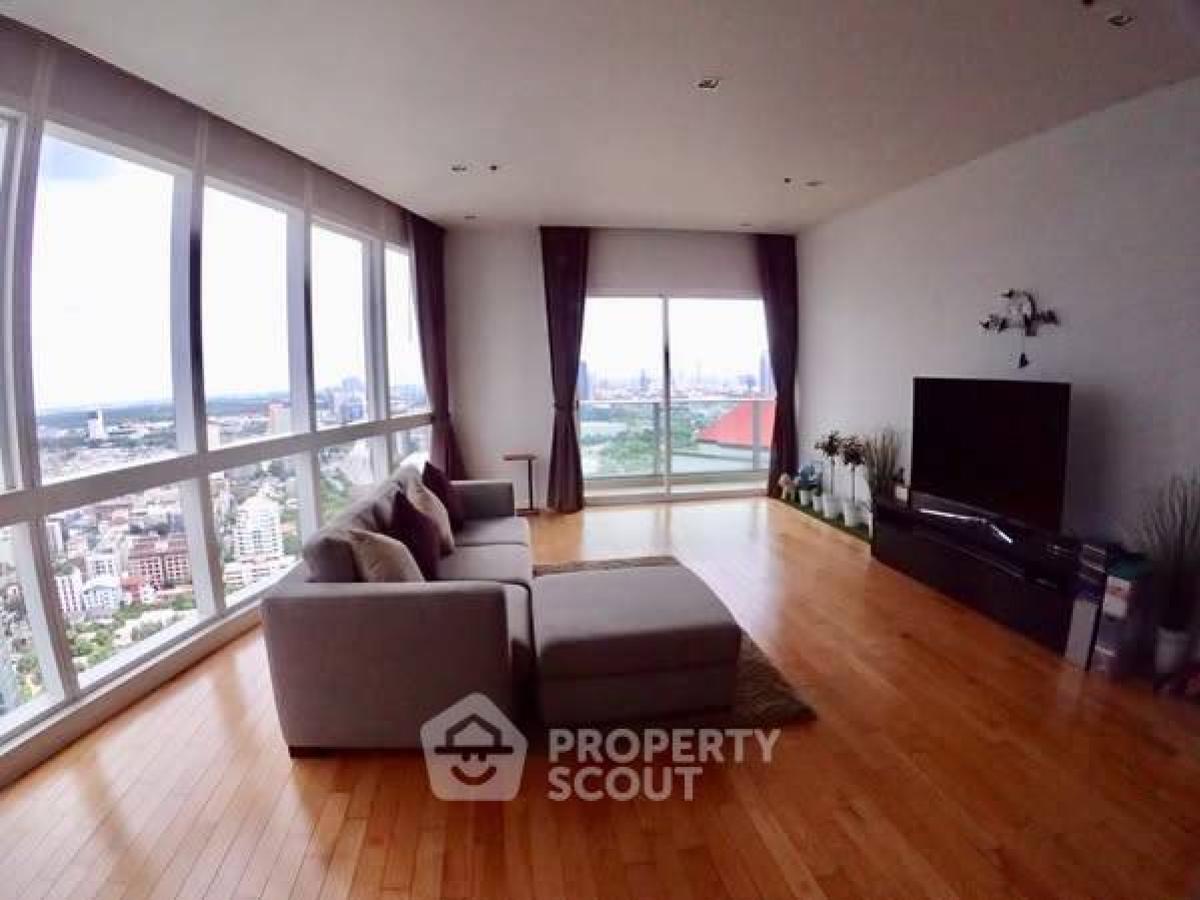 For RentCondoSukhumvit, Asoke, Thonglor : 3-BR Condo at Millennium Residence @ Sukhumvit Condominium near BTS Phrom Phong