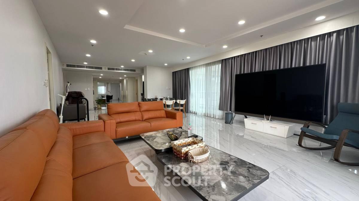 For SaleCondoRama3 (Riverside),Satupadit : 3-BR Condo at Supalai Riva Grande close to Phra Ram 3