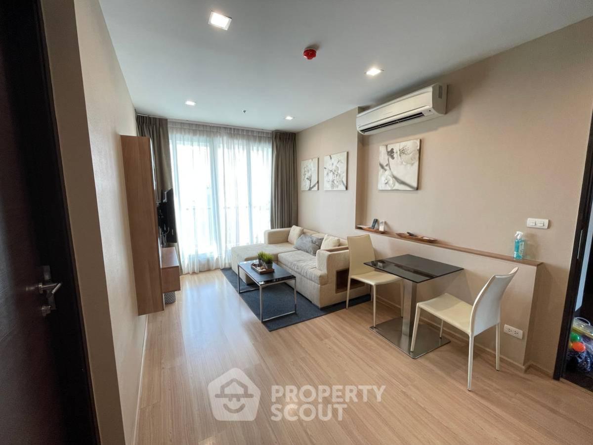 For SaleCondoSathorn, Narathiwat : 1-BR Condo at Rhythm Sathorn near BTS Saphan Taksin