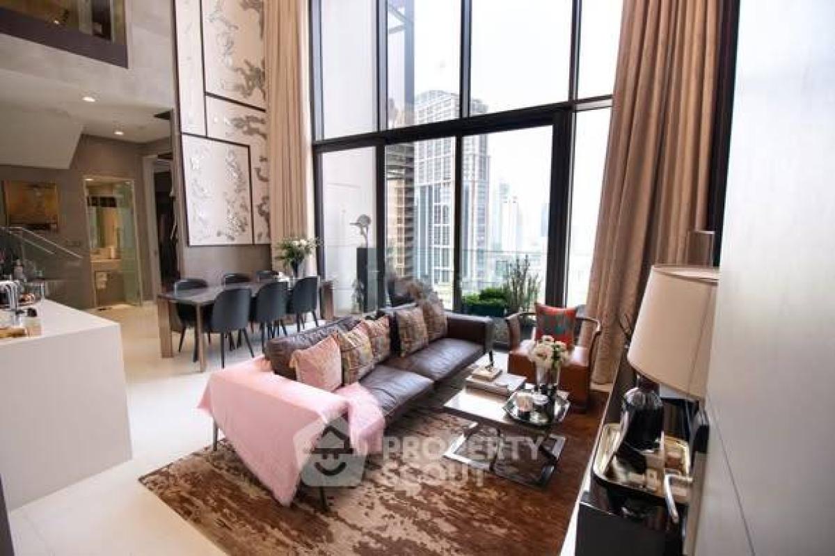 For SaleCondoSukhumvit, Asoke, Thonglor : 3-BR Condo at Vittorio Sukhumvit 39 near BTS Phrom Phong