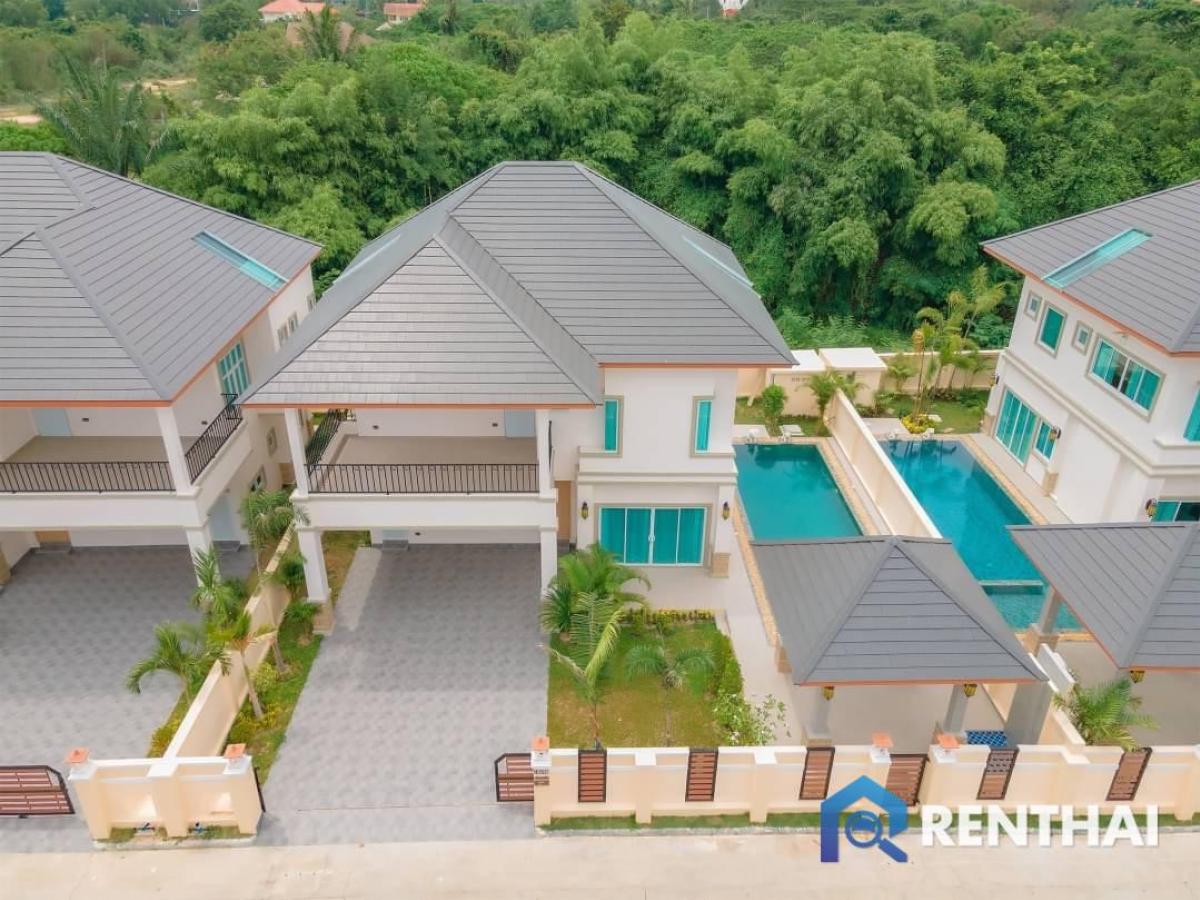 ขายบ้านพัทยา บางแสน ชลบุรี สัตหีบ : สำหรับ ขาย วิลล่า  ที่ Baan Dusit Pattaya Garden