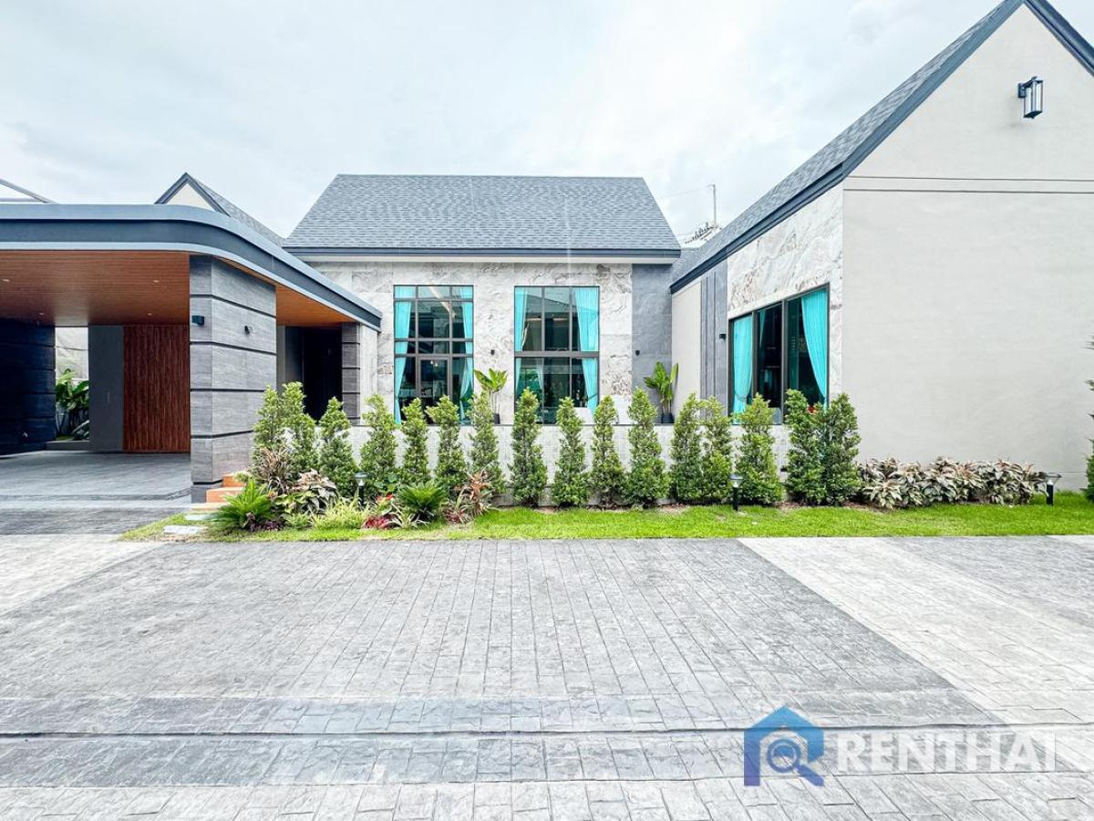 For SaleHousePattaya, Bangsaen, Chonburi : Elegant 3-Bedroom Pool Villa in Pong, Pattaya