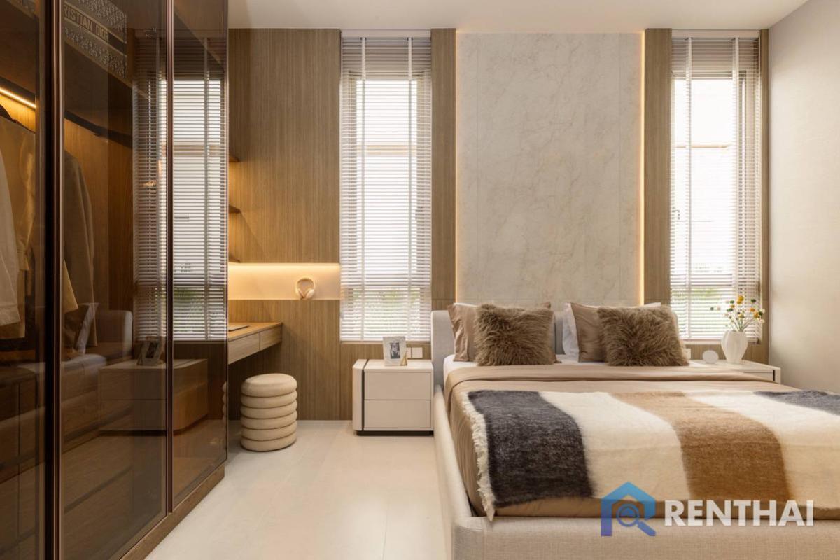 ขายบ้านพัทยา บางแสน ชลบุรี สัตหีบ : โมเดิร์น 4 ห้องนอน พร้อมสระว่ายน้ำส่วนตัว ทำเล ใจกลางพัทยา