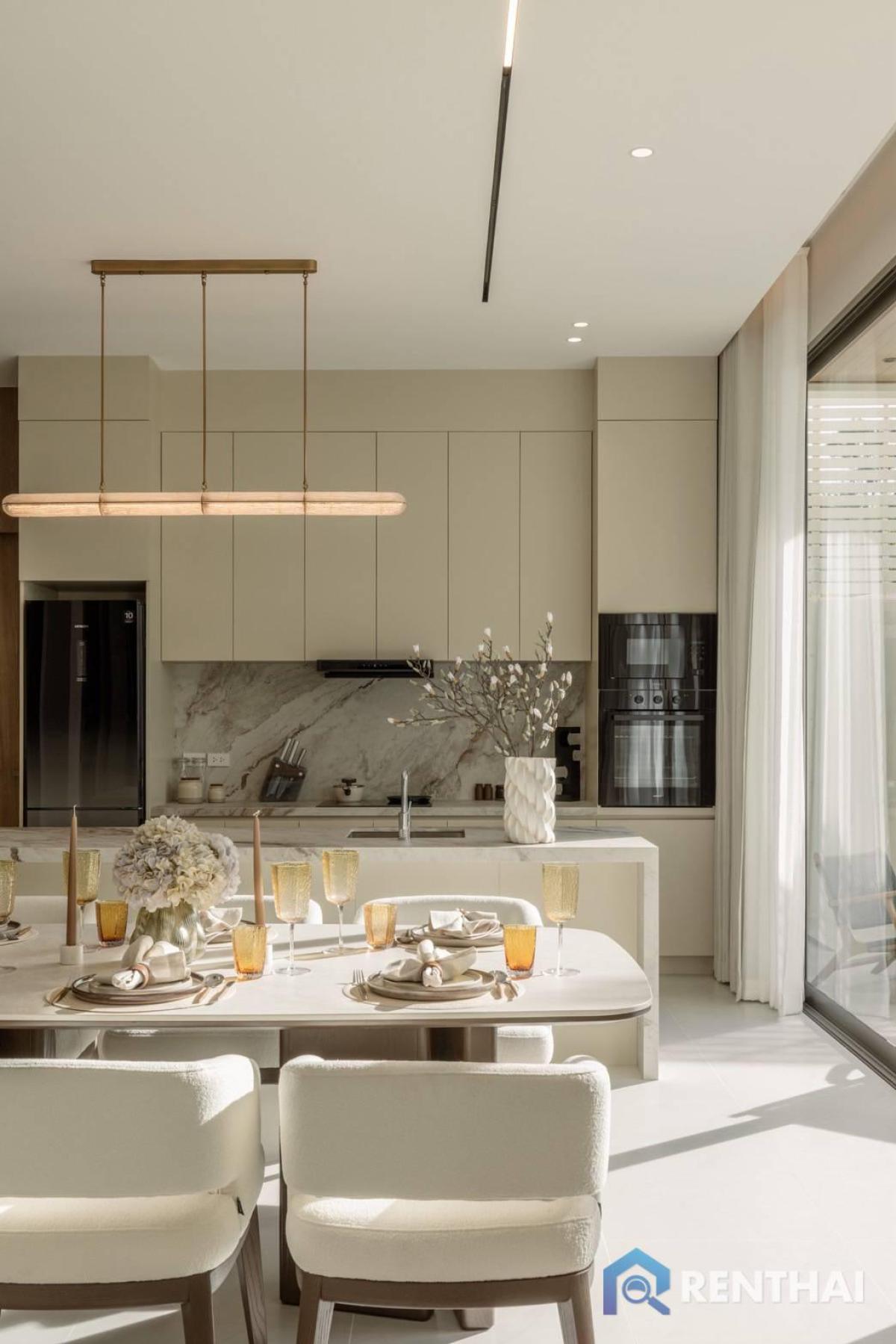 ขายบ้านพัทยา บางแสน ชลบุรี สัตหีบ : โมเดิร์น 4 ห้องนอน พร้อมสระว่ายน้ำส่วนตัว ทำเล ใจกลางพัทยา