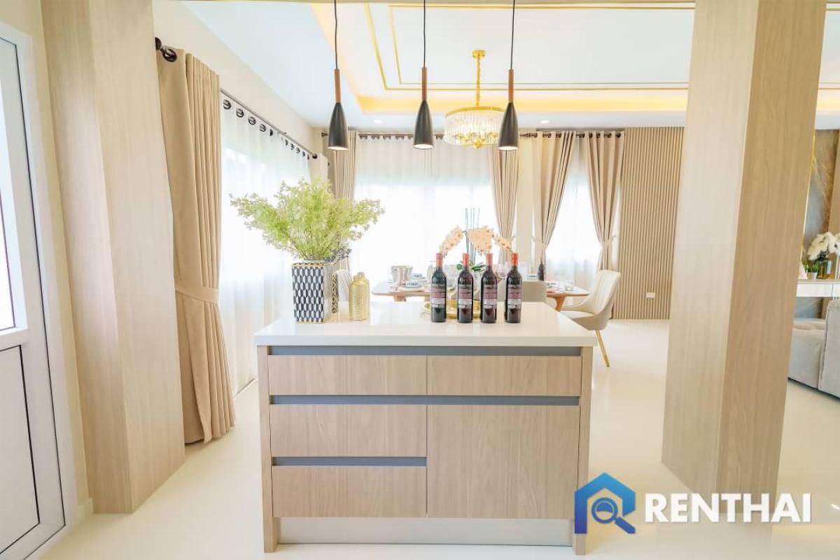 ขายบ้านพัทยา บางแสน ชลบุรี สัตหีบ : สำหรับ ขาย วิลล่า  ที่ Baan Dusit Pattaya Garden