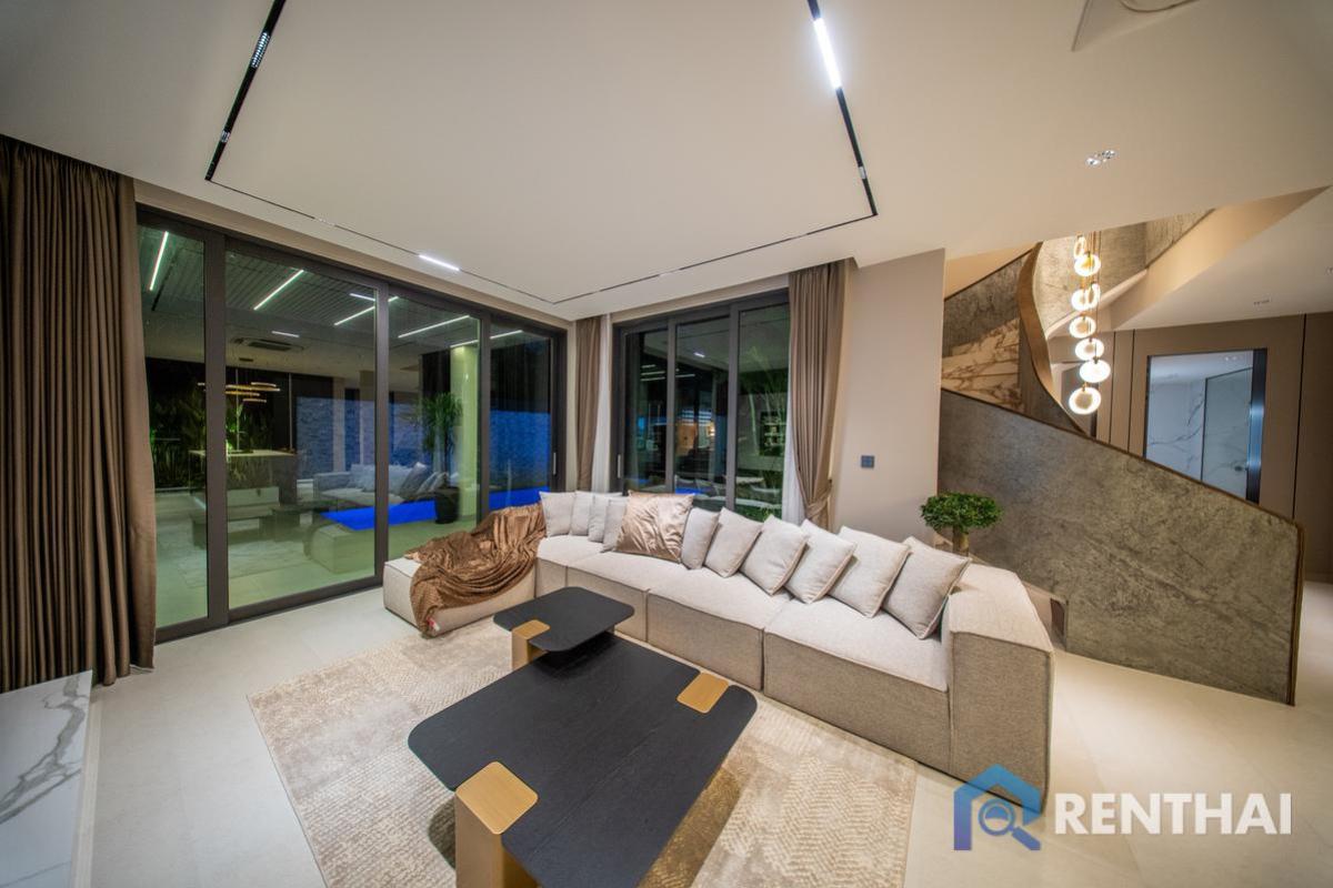 For SaleHousePattaya, Bangsaen, Chonburi : Exclusive 3-Storey Luxury Residence near Na Jomtien Beach