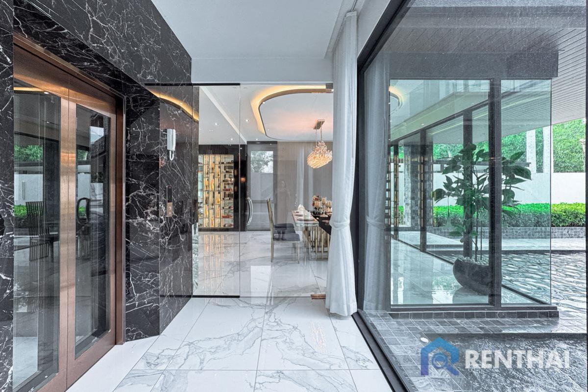 ขายบ้านพัทยา บางแสน ชลบุรี สัตหีบ : สัมผัสความสง่างาม ความสะดวกสบาย และความเป็นส่วนตัวเหนือระดับ.