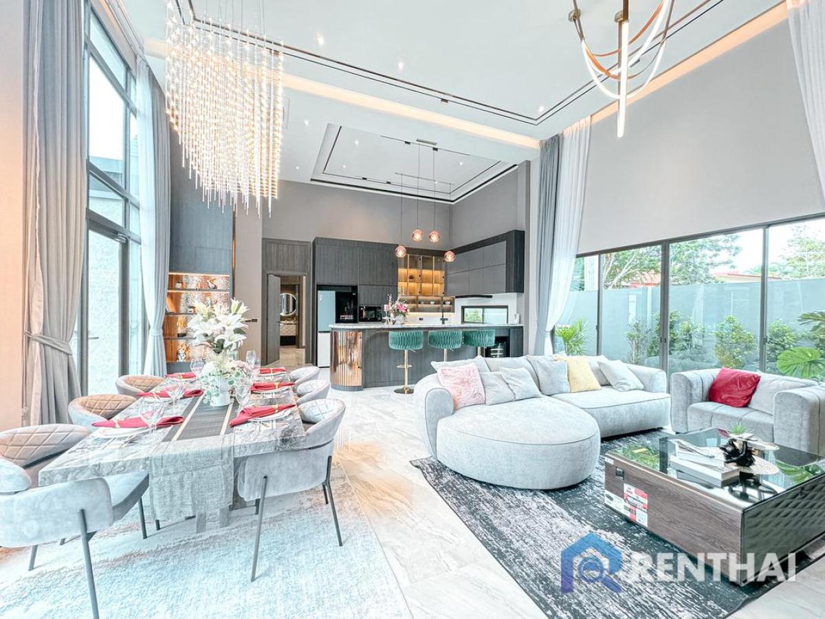 For SaleHousePattaya, Bangsaen, Chonburi : Elegant 3-Bedroom Pool Villa in Pong, Pattaya