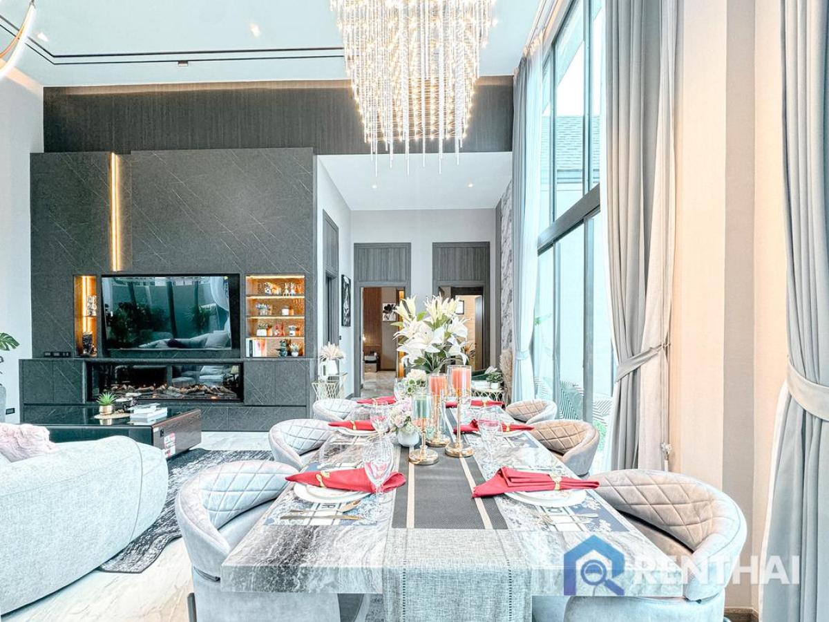 For SaleHousePattaya, Bangsaen, Chonburi : Elegant 3-Bedroom Pool Villa in Pong, Pattaya