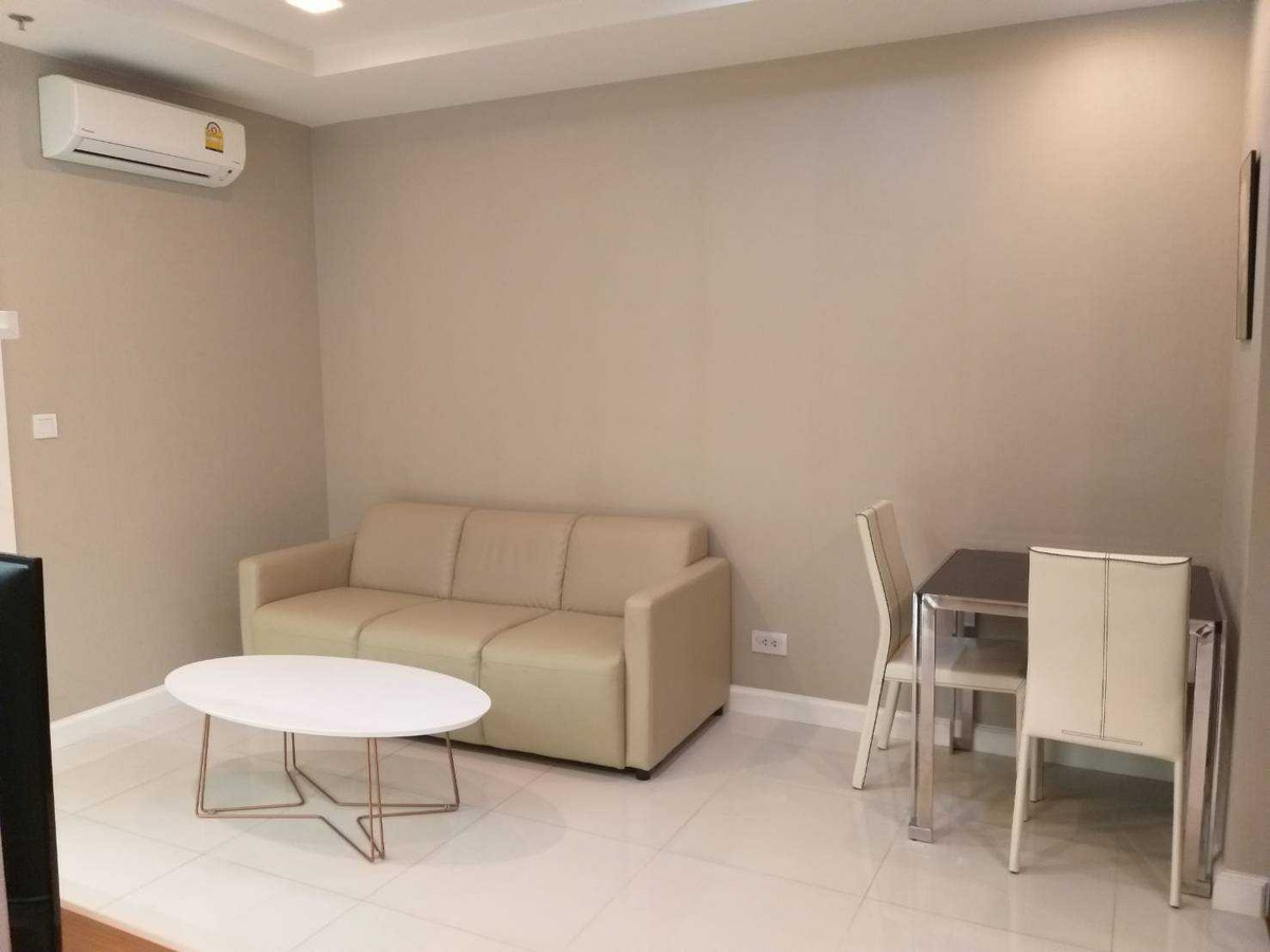 ***ให้เช่าเดอะเมโทรโพลิส สำโรง คอนโดมิเนียม 1 ห้องนอน 1 ห้องน้ำ 35 ตร.ม. ชั้น 2 อาคาร C เฟอร์ครบ พร้อมเข้าอยู่ ปล่อยเช่า 12,000 บาท/เดือน Loading...