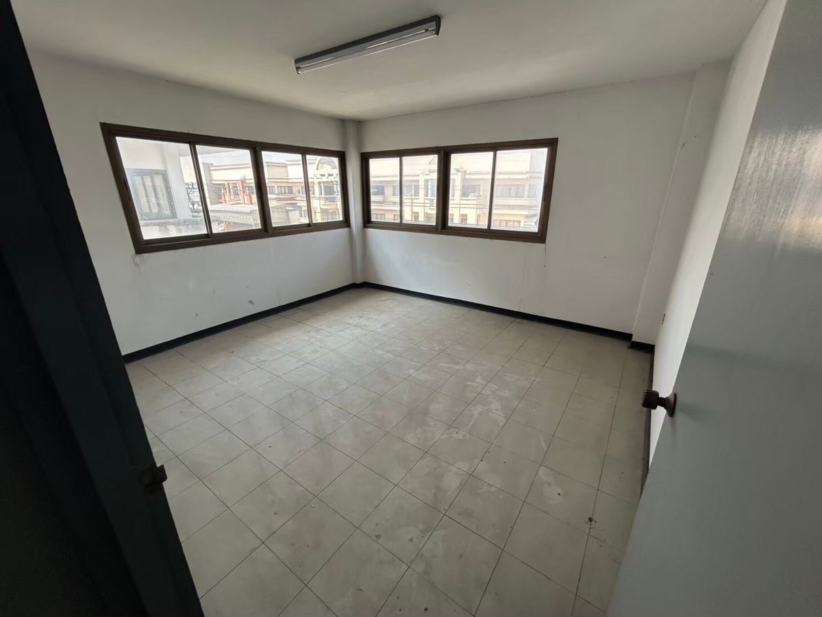 For SaleFactoryPathum Thani,Rangsit, Thammasat : Factory for sale, Orada Factory, Lam Luk Ka Khlong 7