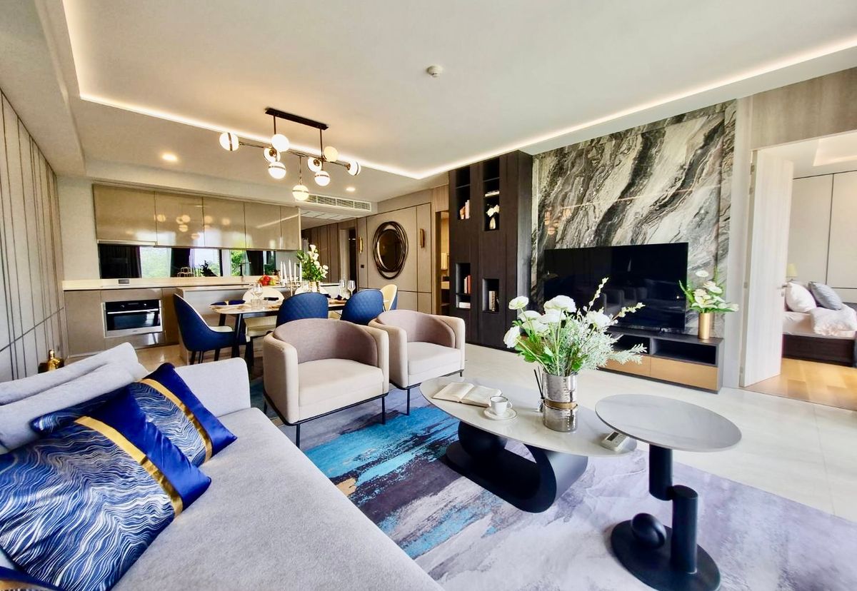 For RentCondoSukhumvit, Asoke, Thonglor : Empty room, decorated very beautifully. Good built-in furniture for rent, 3 bedrooms, 3 bathrooms, Fynn Sukhumvit 31.