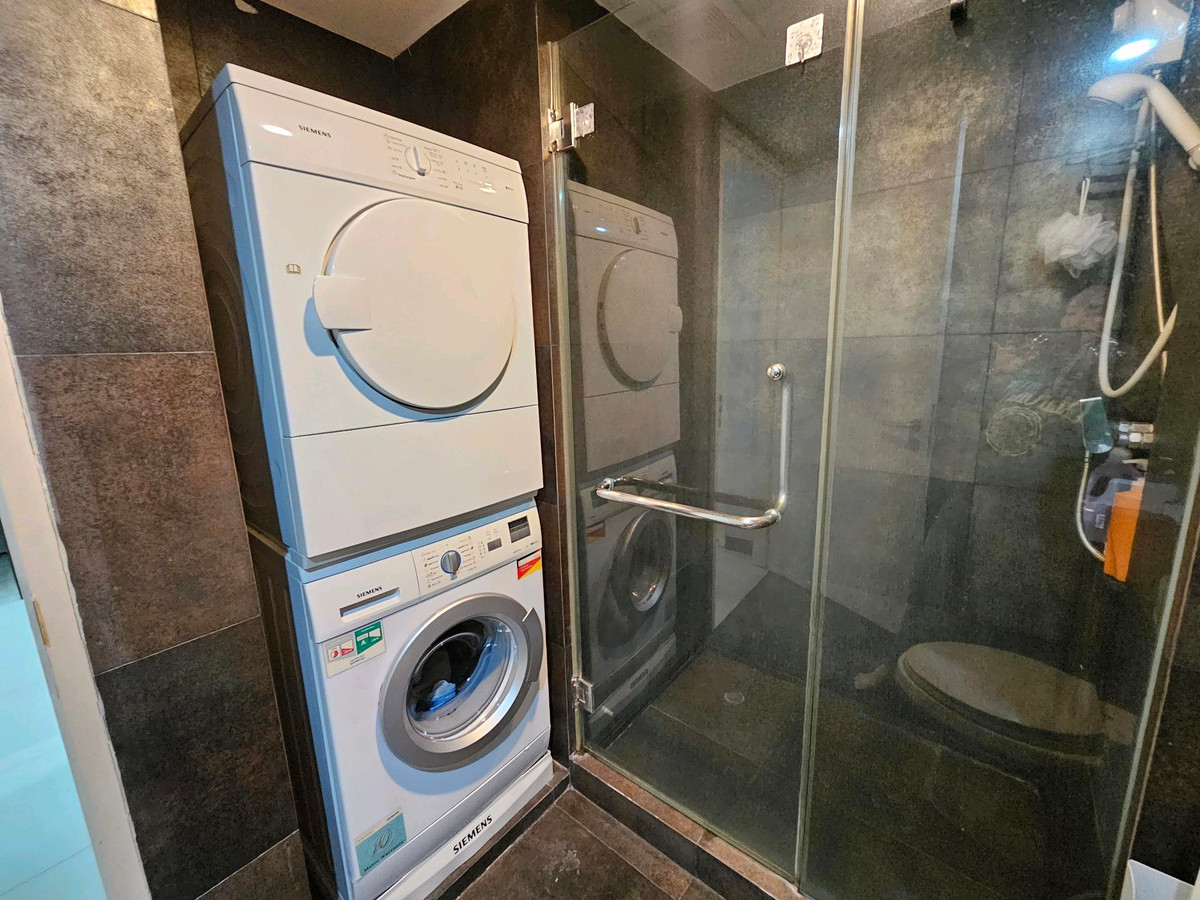 For RentCondoSukhumvit, Asoke, Thonglor : Open room, view pool, 1 bedroom, 1 bathroom, Voque Sukhumvit 16 (Voque Sukhumvit 16)