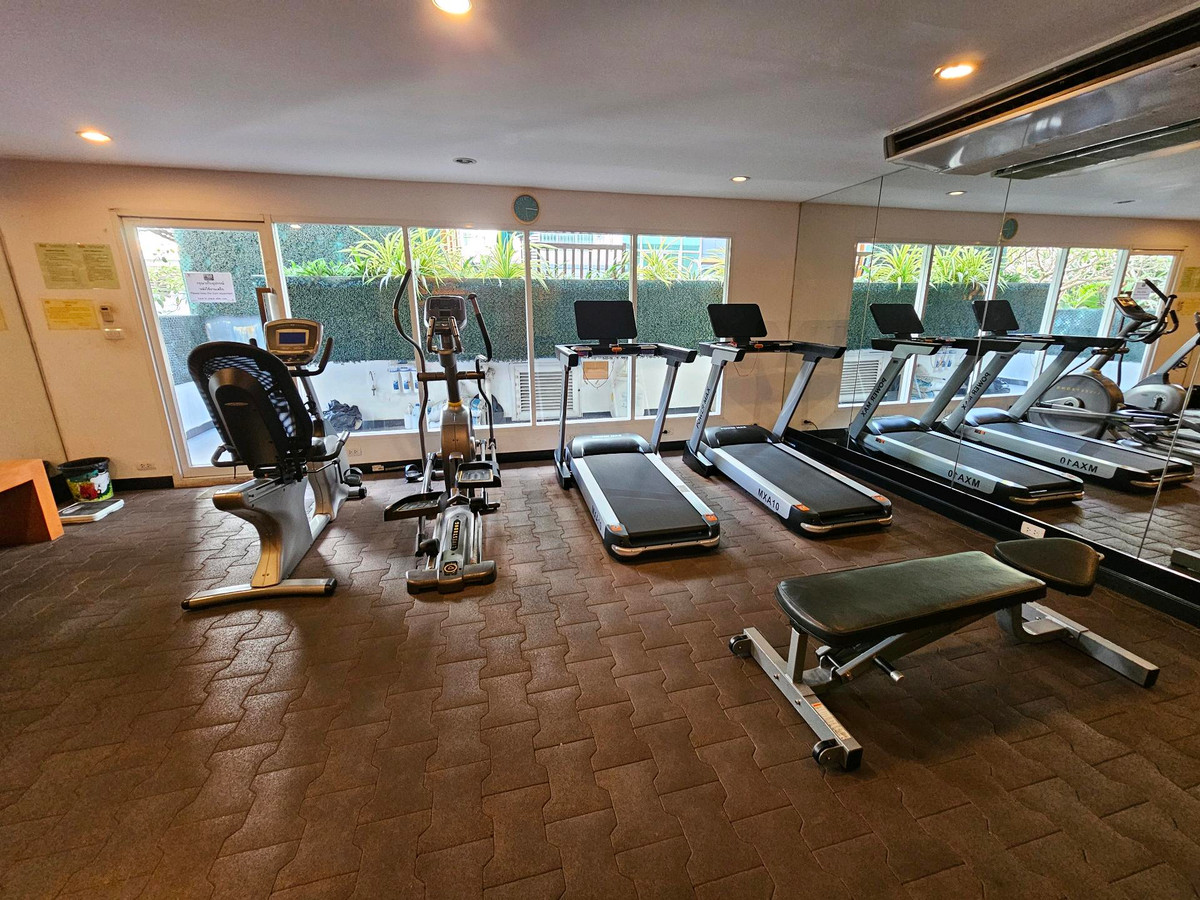 For RentCondoSukhumvit, Asoke, Thonglor : Open room, view pool, 1 bedroom, 1 bathroom, Voque Sukhumvit 16 (Voque Sukhumvit 16)