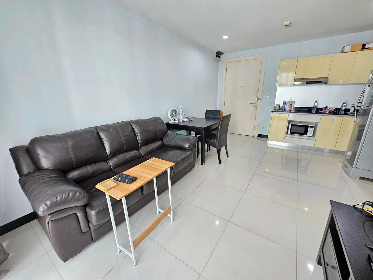 For RentCondoSukhumvit, Asoke, Thonglor : Open room, view pool, 1 bedroom, 1 bathroom, Voque Sukhumvit 16 (Voque Sukhumvit 16)