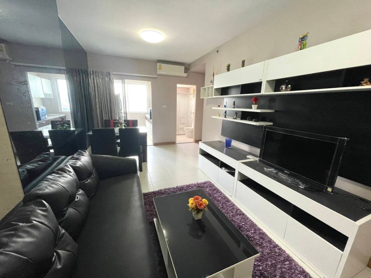 For SaleCondoKasetsart, Ratchayothin : A large room that many people like 🎉 Supalai Park Ratchayothin 📍 1 bedroom, 50 sq m, high floor, beautiful view, only 3.55 million!🔥 Near BTS Ratchayothin, its worth it to live by yourself or invest. 📞081-152-6154 Ya Agent