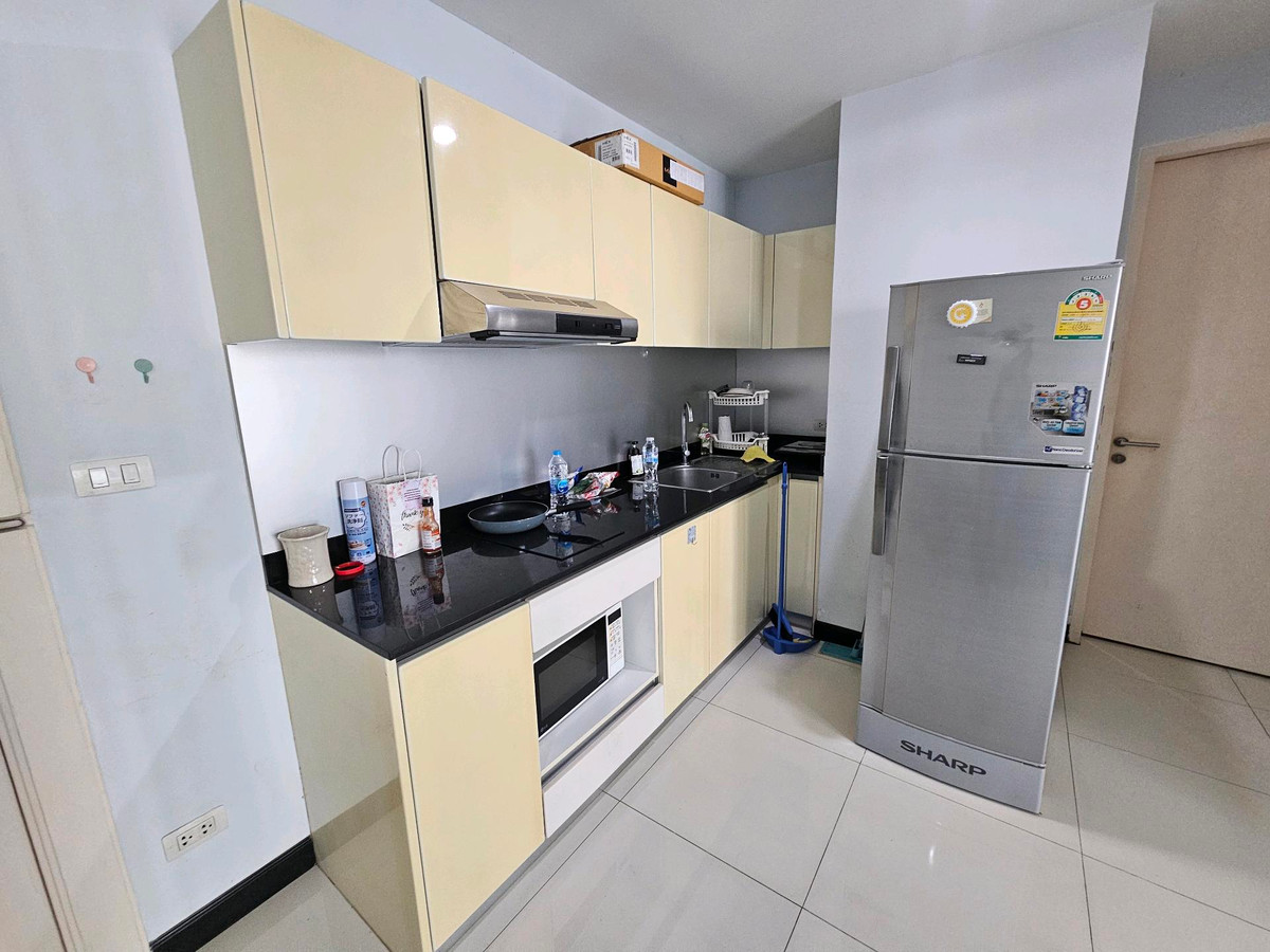 For RentCondoSukhumvit, Asoke, Thonglor : Open room, view pool, 1 bedroom, 1 bathroom, Voque Sukhumvit 16 (Voque Sukhumvit 16)